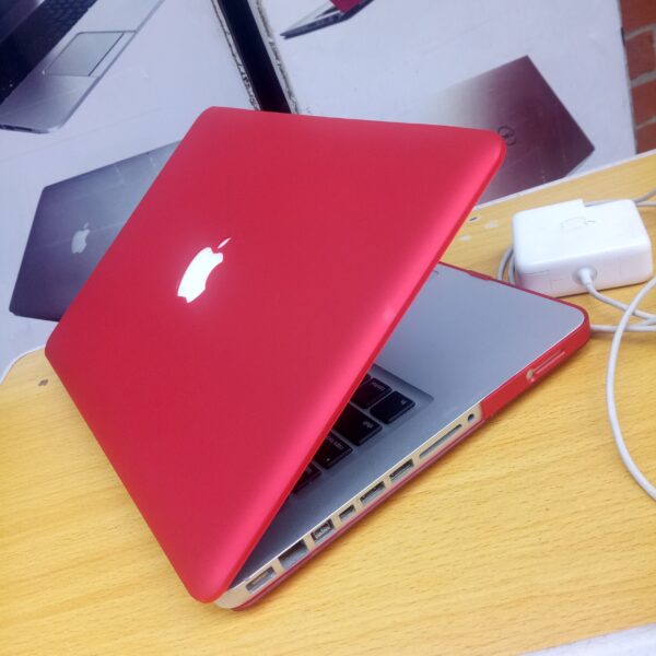 UK Used Apple Macbook Pro - 4GB Ram - 500HDD