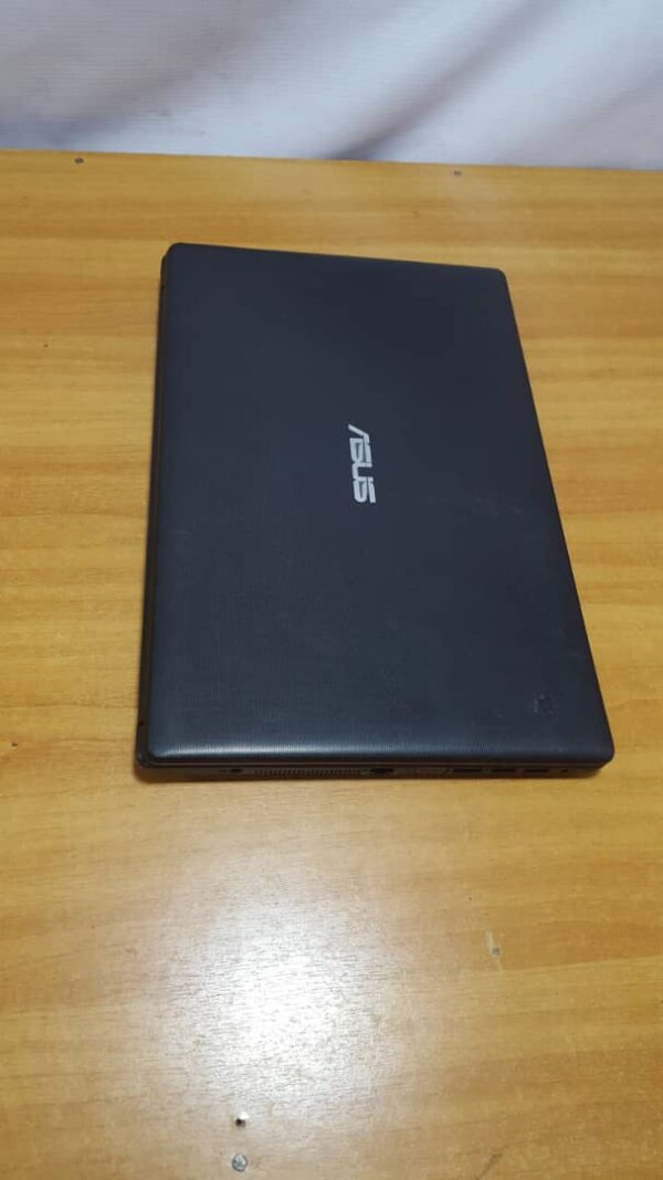 UK Used Asus U43E Core i3 – 4GB Ram – 320HDD