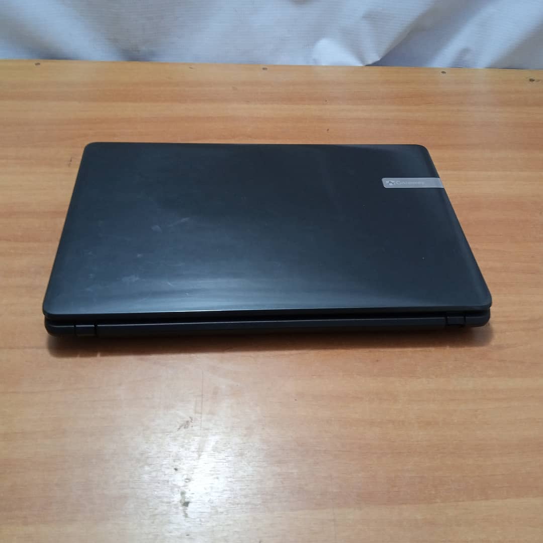Gateway NE56R Core i3 Laptop – 4GB Ram – 320HDD Hard Drive