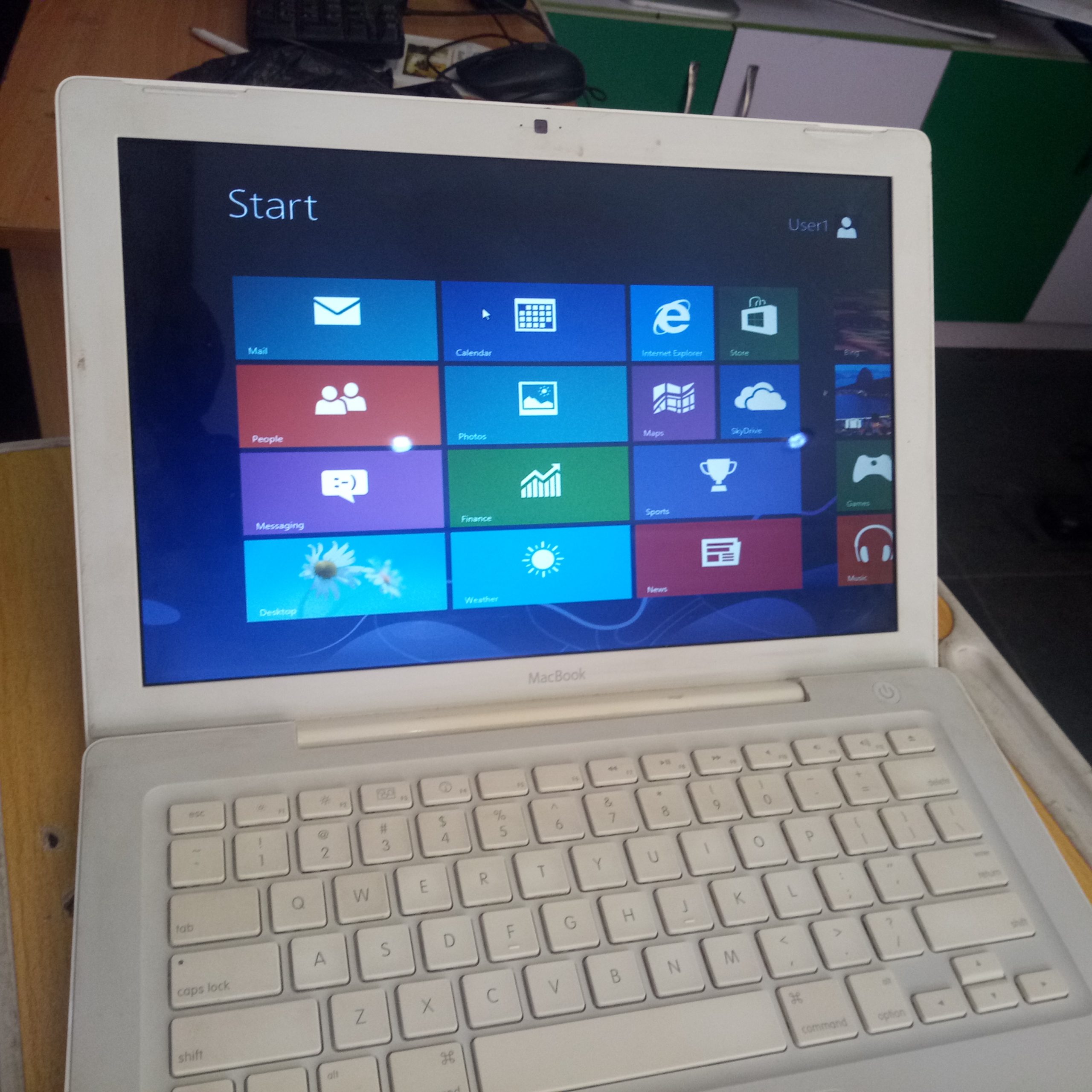Apple Macbook A1181, 2gb Ram, 160gb HDD, Mac Os & Windows Installed - Image 12