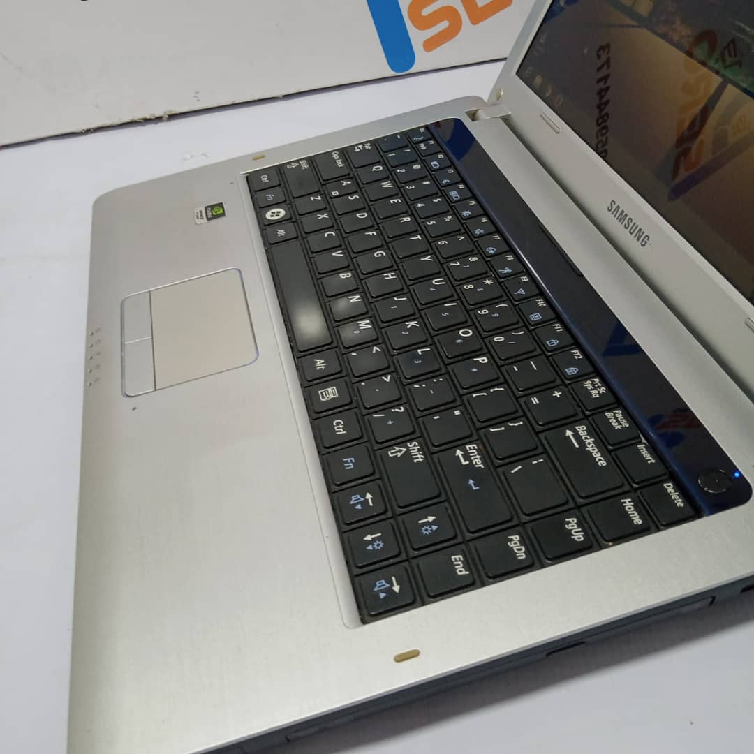 Samsung R428 Laptop - Intel Core 2 Duo - 320HDD - 4GB Ram - Sharp Webcam - Image 5