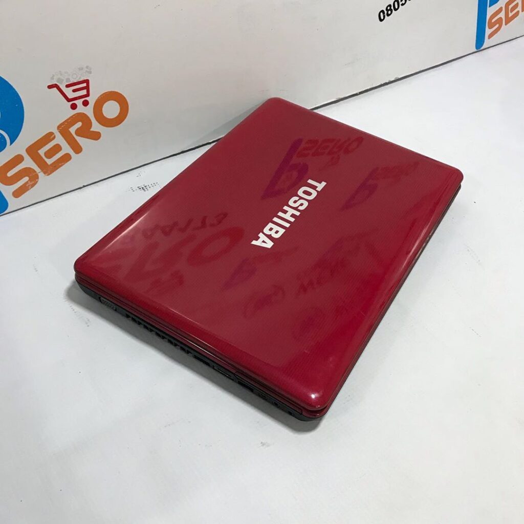 Toshiba Satellite M300 Intel Core 2 Duo 250GB HDD 4GB Ram Sharp