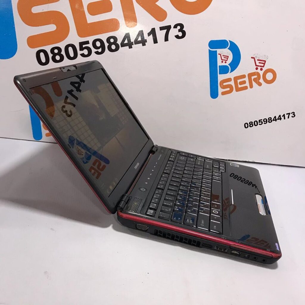 Toshiba Satellite M300 Intel Core 2 Duo 250GB HDD 4GB Ram Sharp