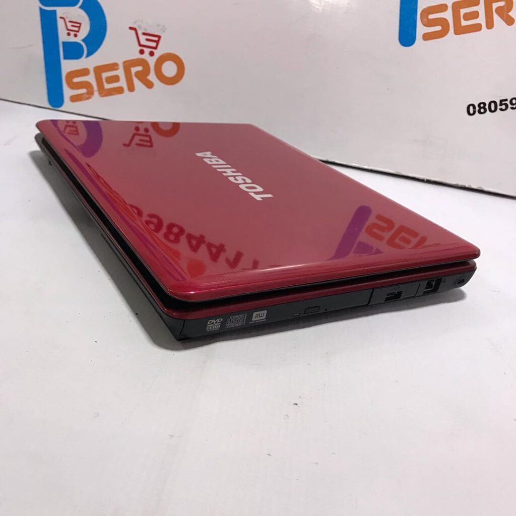 Toshiba Satellite M300 Intel Core 2 Duo 250GB HDD 4GB Ram Sharp