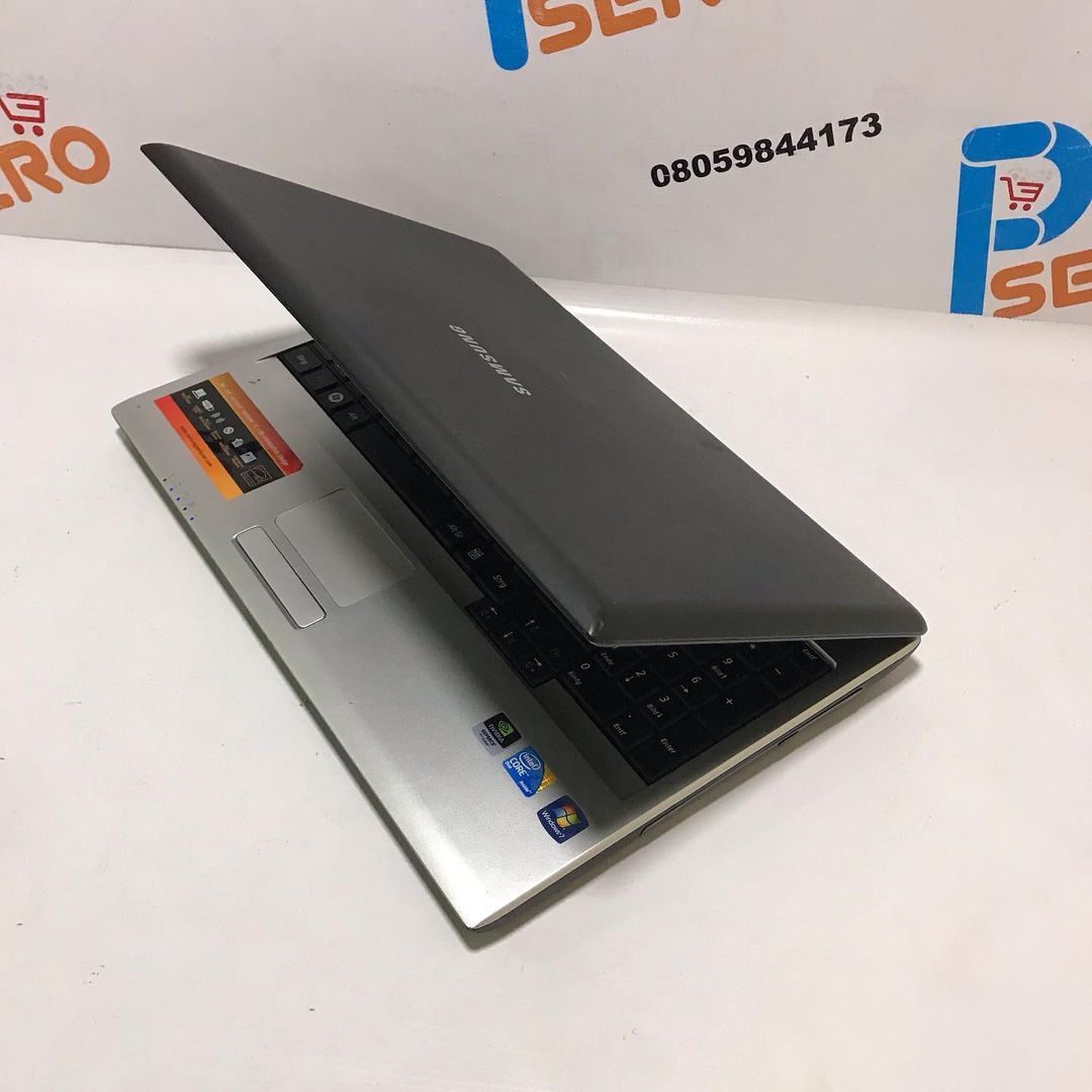 Samsung Laptop - Intel Core 2 duo with dedicated graphics - 4GB Ram -160GB HDD - Lovely Shape - Image 4