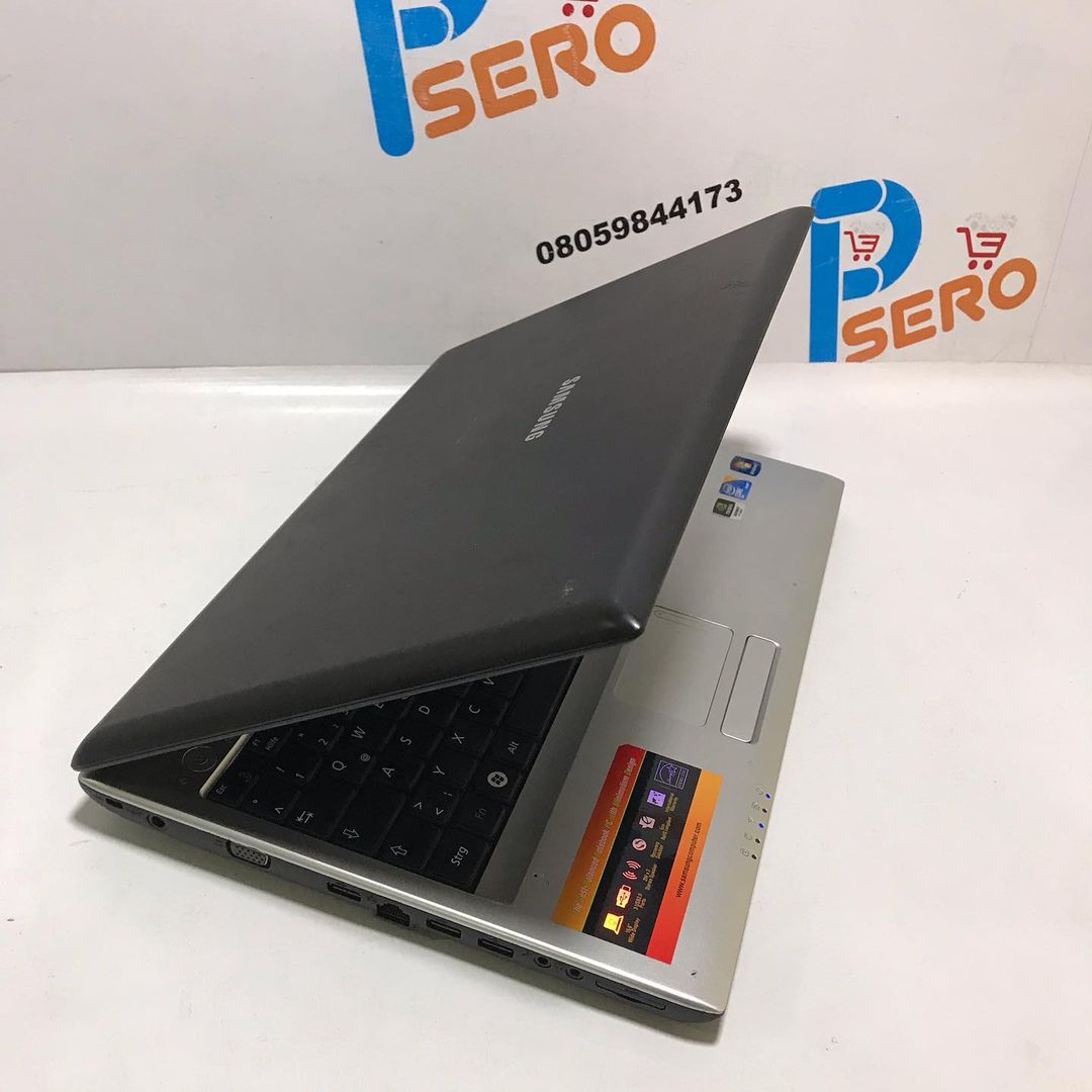 Samsung Laptop - Intel Core 2 duo with dedicated graphics - 4GB Ram -160GB HDD - Lovely Shape - Image 3