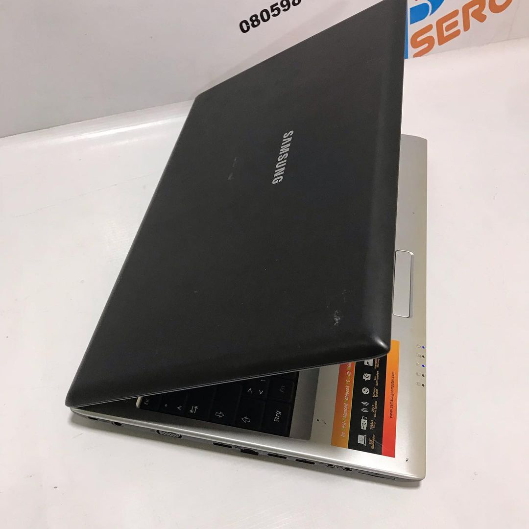 Samsung Laptop - Intel Core 2 duo with dedicated graphics - 4GB Ram -160GB HDD - Lovely Shape - Image 7
