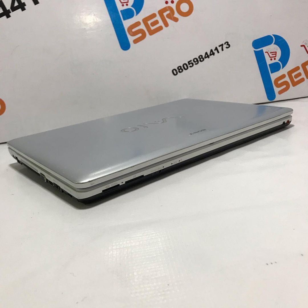 SONY VAIO VPCEB17FJ Corei3/新品SSD 128GB 20110308103827_269_.jpg