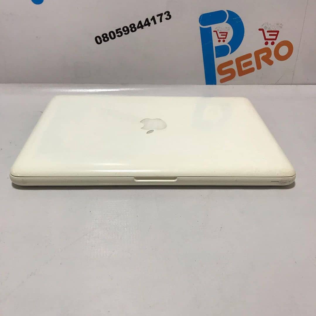 Apple MacBook Unibody Laptop – 4GB Ram – 250HDD – Recent MAC Os - Image 2