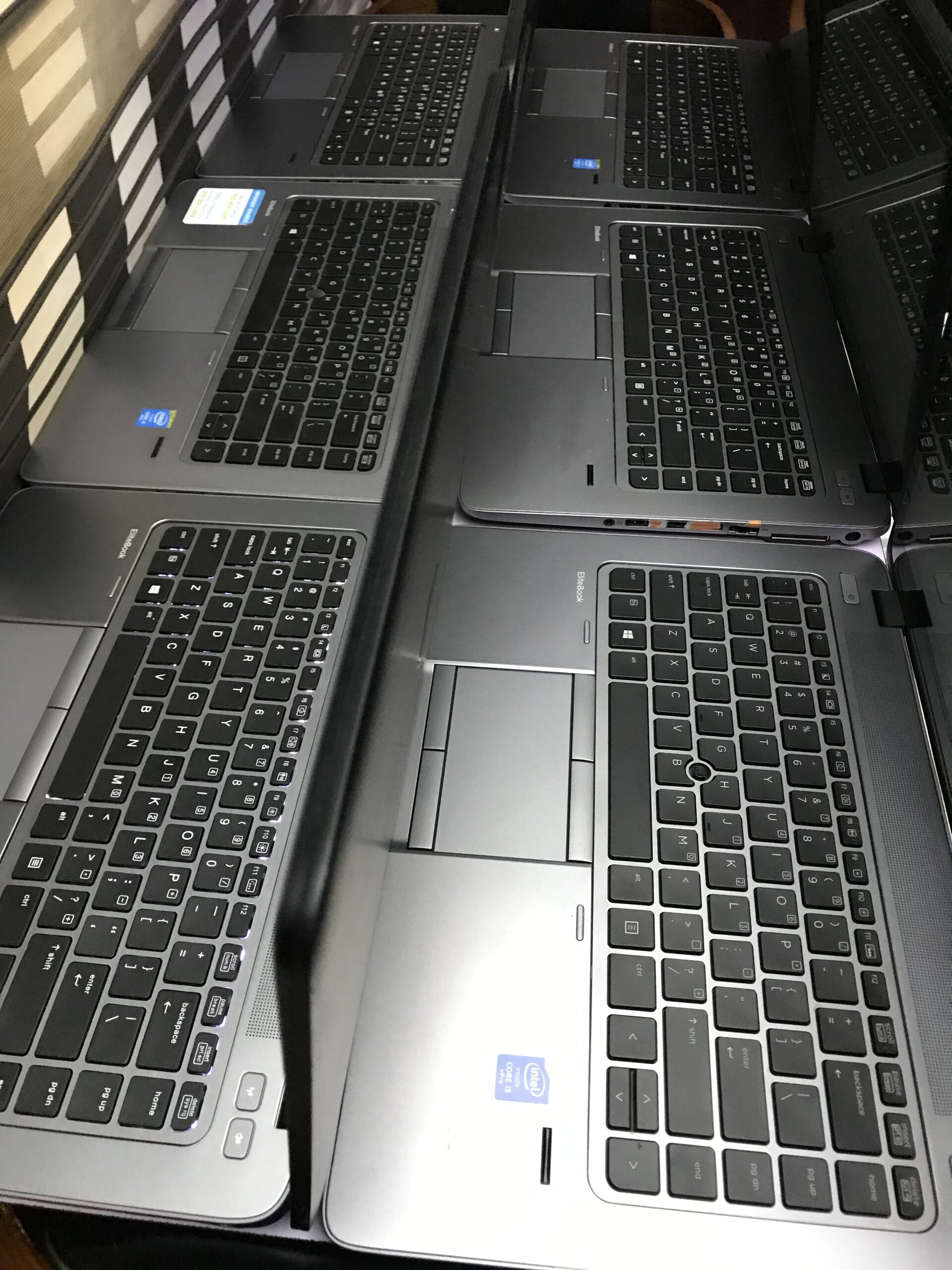 HP Elitebook 840 G2 Laptop - Core i5 - Touchscreen - 4GB Ram - 500GB HDD - Fingerprint - Image 9