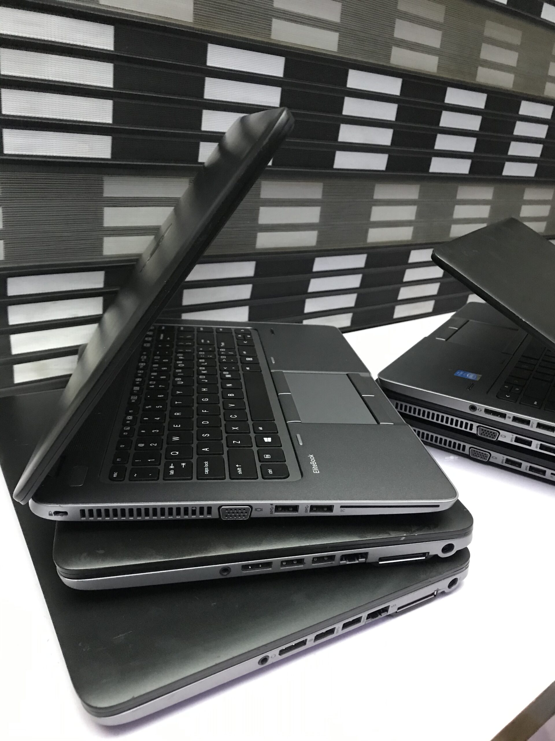 HP Elitebook 840 G2 Laptop - Core i5 - Touchscreen - 4GB Ram - 500GB HDD - Fingerprint - Image 8