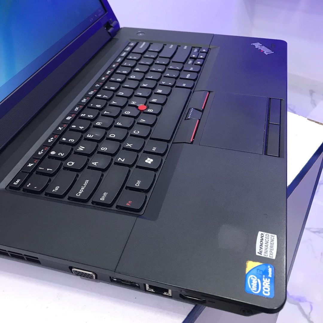 Lenovo Thinkpad 03193SU – Intel Core i3 – 4GB Ram – 320GB