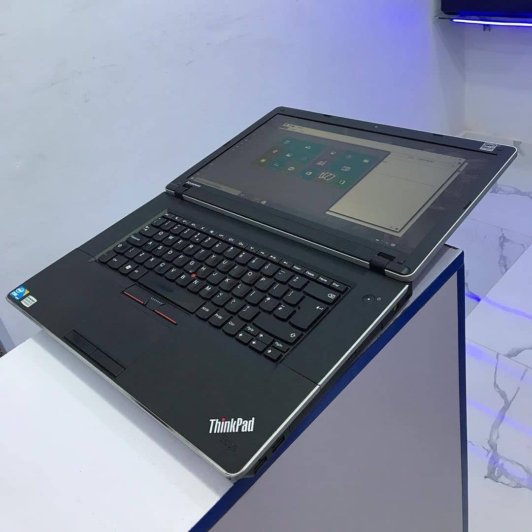 Lenovo Thinkpad 03192AG Laptop - Intel Core i3 - 4GB Ram - 250GB HDD - Image 9