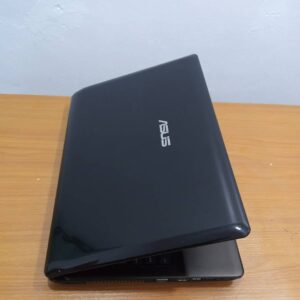 Asus K52F Laptop - Intel core i3 - 500GB HDD- 4GB Memory - 2.40ghz - windows 10