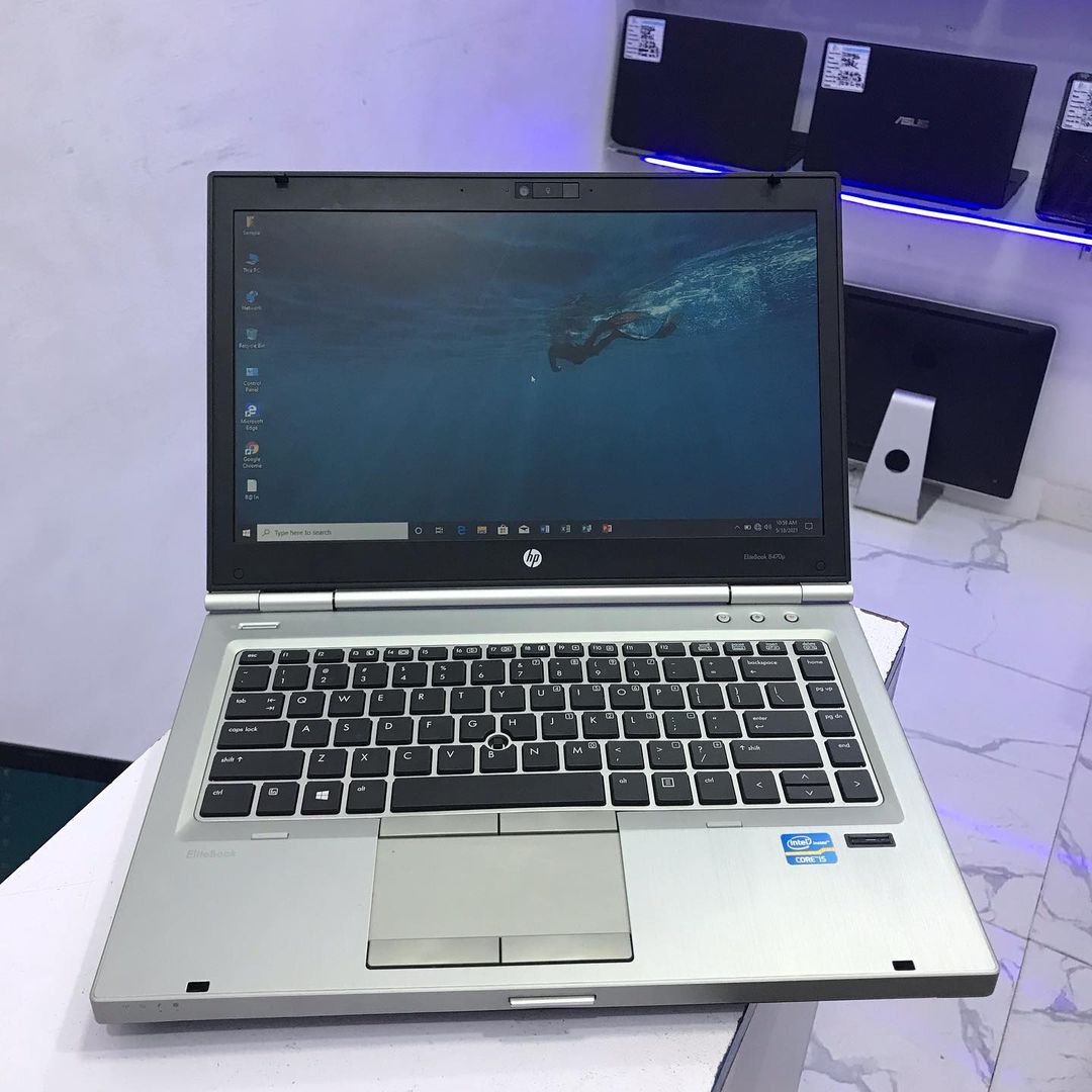 Hp Elitebook - Super Clean- 4GB RAM - 500GB HDD