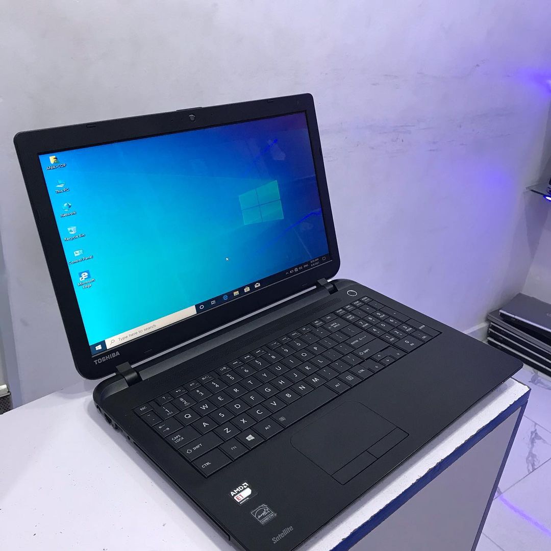 Toshiba Satellite C55D-B - core 2 - 4GB Ram - 320GB HDD - 1.00GHz - Image 8