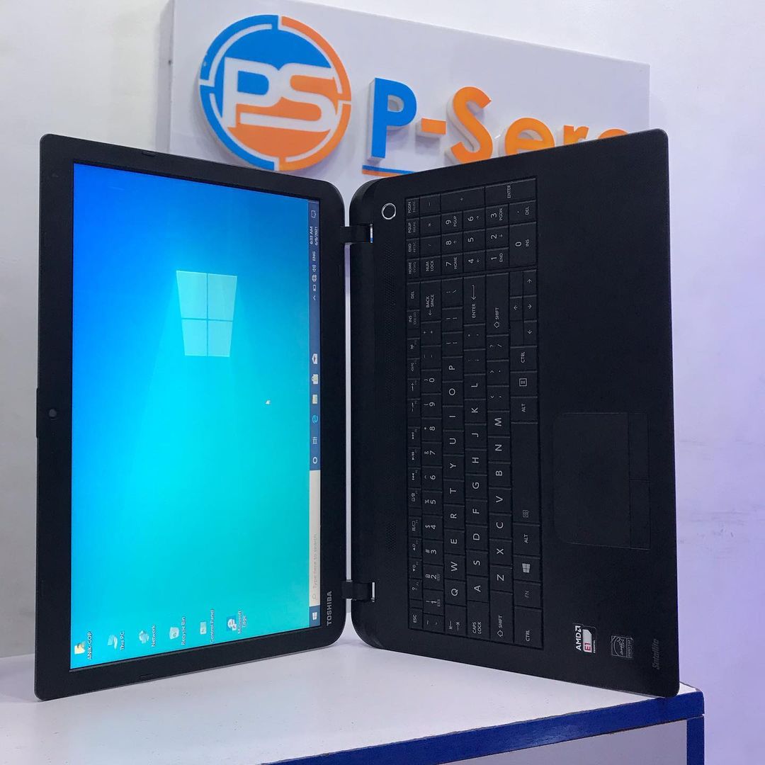 Toshiba Satellite C55D-B - core 2 - 4GB Ram - 320GB HDD - 1.00GHz - Image 5