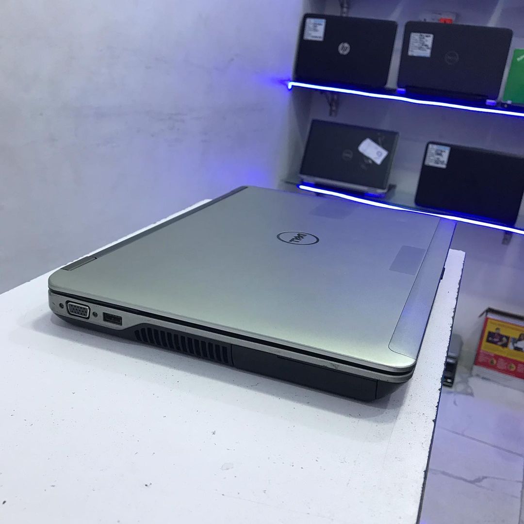 Dell Latitude E6440 Laptop – Intel Core i7 – 4GB Ram – 320GB HDD – Keyboard Light - Image 8