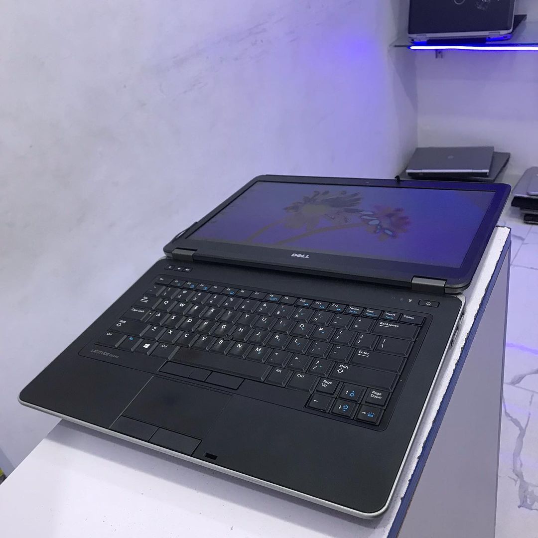 Dell Latitude E6440 Laptop – Intel Core i7 – 4GB Ram – 320GB HDD – Keyboard Light - Image 7