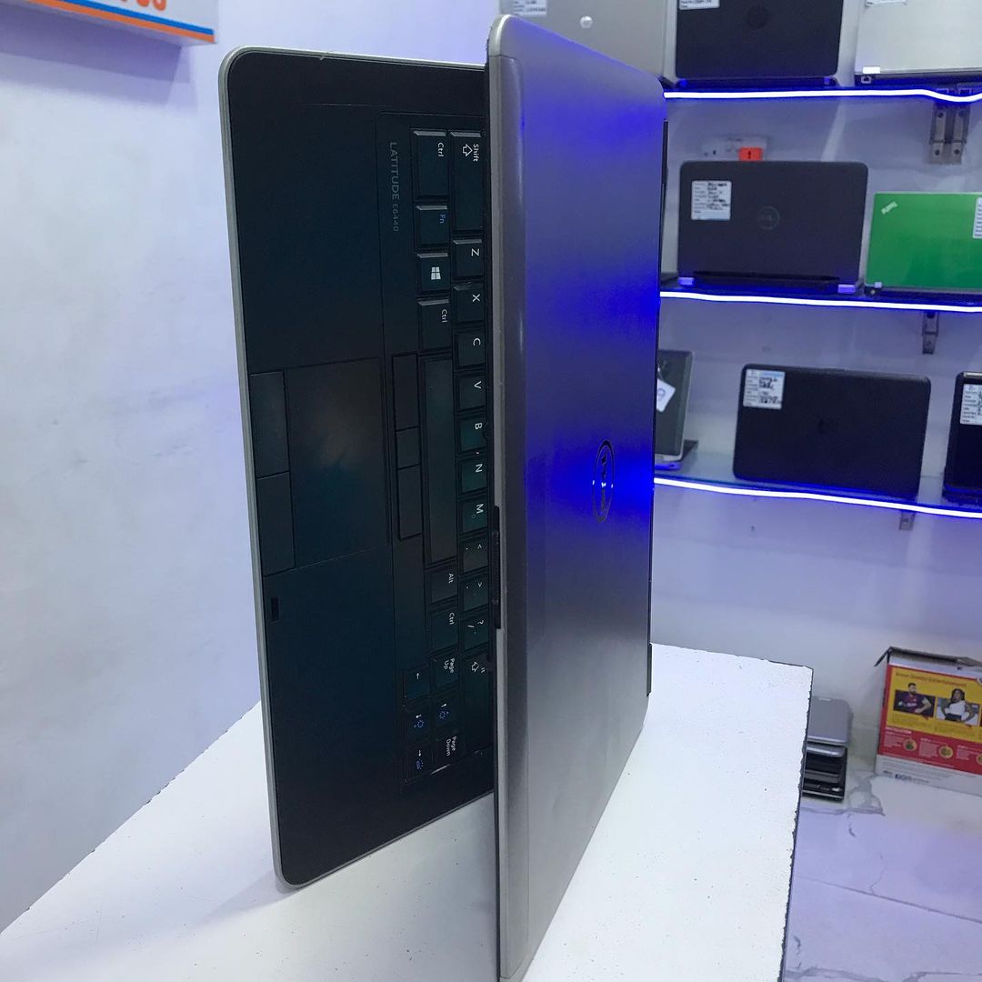 Dell Latitude E6440 Laptop – Intel Core i7 – 4GB Ram – 320GB HDD – Keyboard Light - Image 4