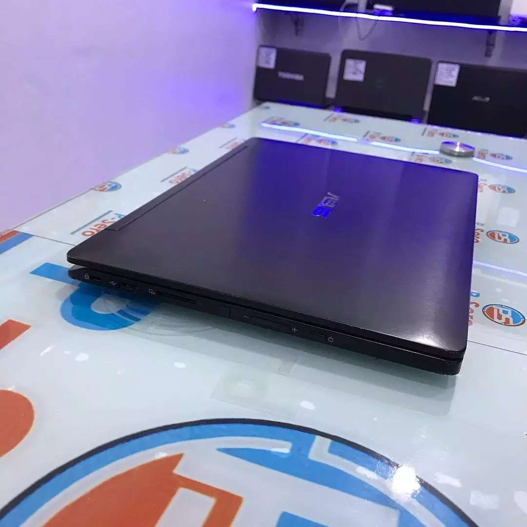 Asus Q302LA Laptop – Touchscreen – Intel Core i3 – 6GB RAM – 500GB – 13.3 inch - Image 4