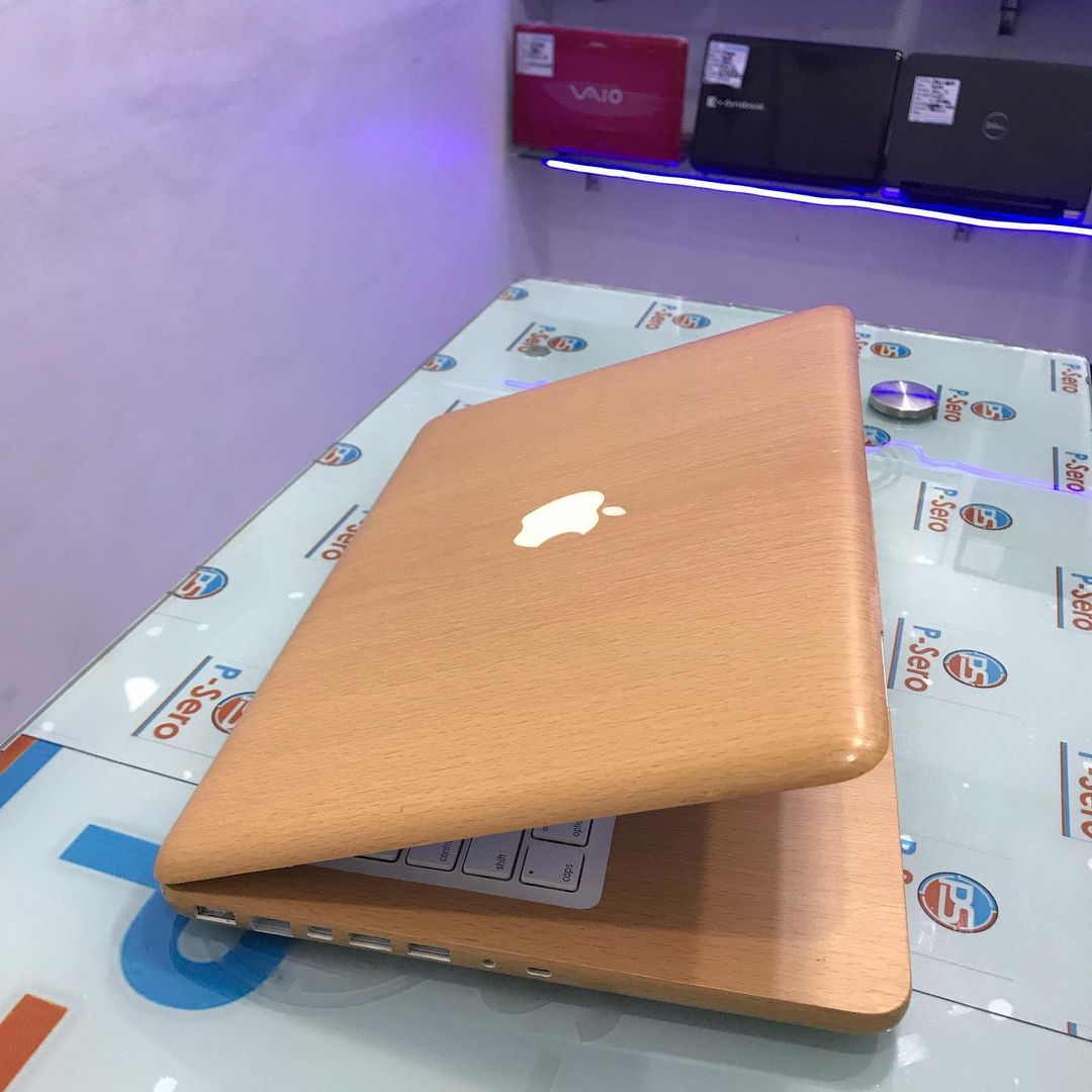 Apple MacBook Unibody A1342 Laptop - 500GB HDD - 8GB Ram - Partitioned - 2.4GHz - Apple Light - Image 5