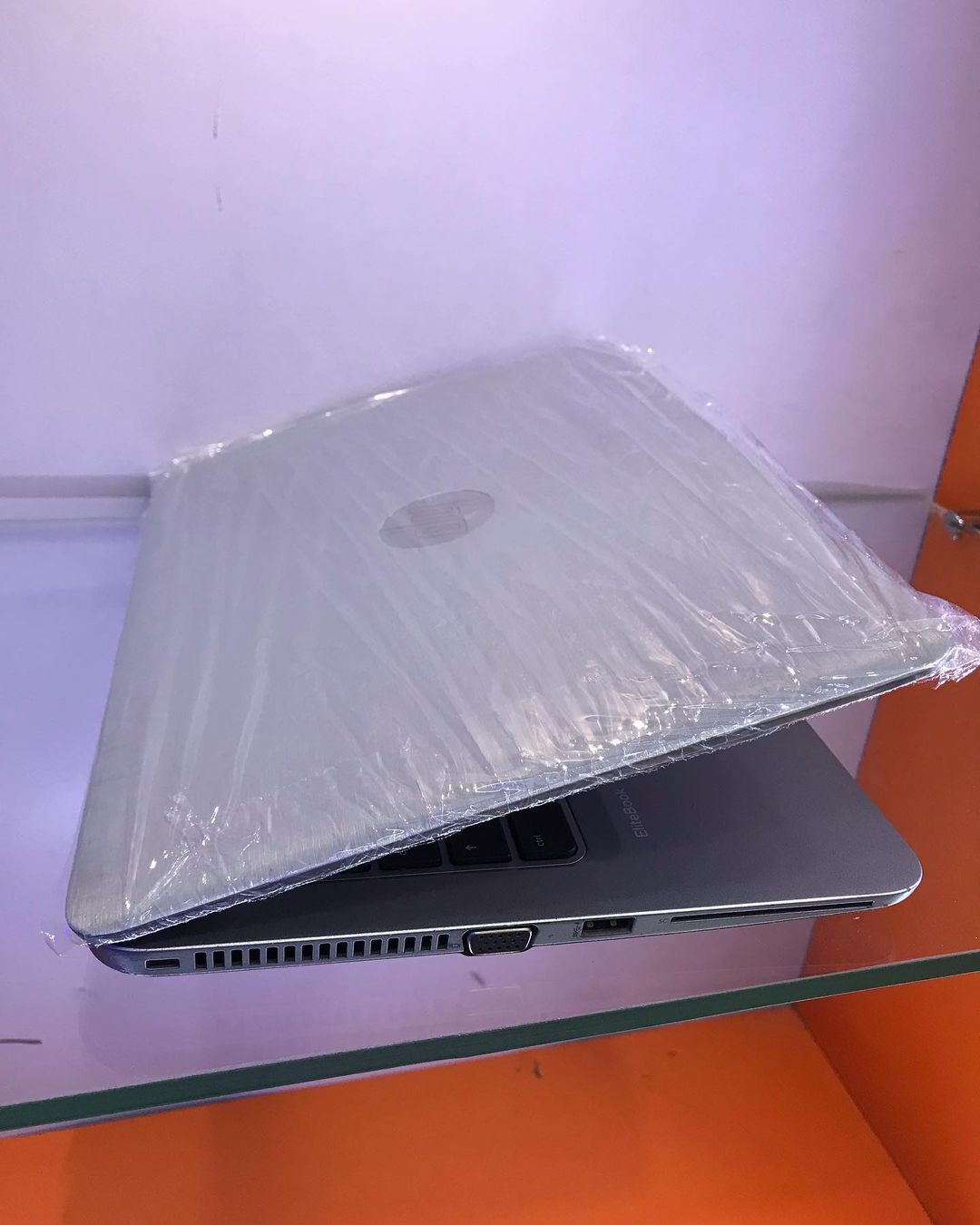 Ultra-Slim Hp Elitebook mt43 pro 4gb Ram 320gb HDD – 2.4GHz - Image 2