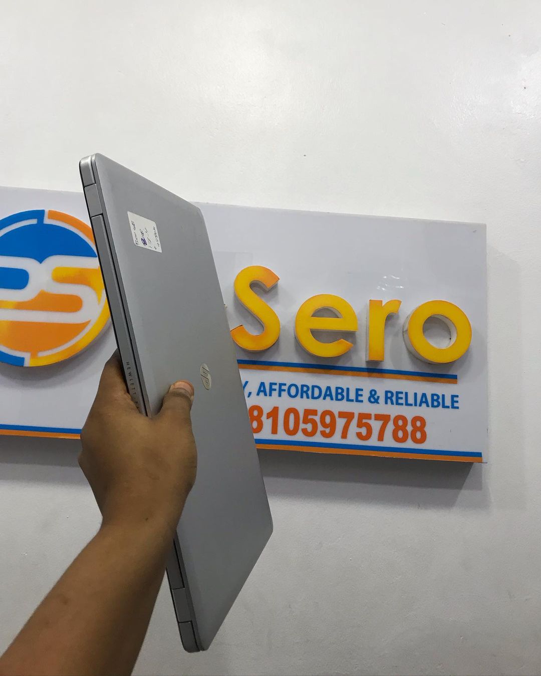 Slim Hp Elitebook folio 9480m laptops -intel core i7 – keyboard light -8GB-RAM-500GB HDD-2.7GHz - Image 3