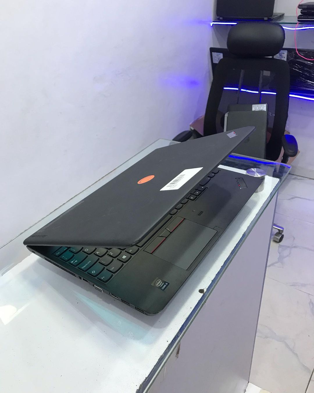 Lenovo Laptop – 5th gen – intel core i5 – 4gb ram – 320gb hard drive - Image 9