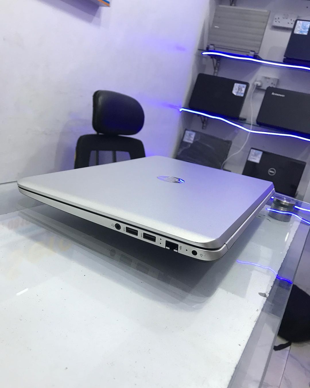 UK Used HP ENVY 15 - 8GB ram - 500GB Hard Drive - Touchscreen - Fingerprint - Image 8