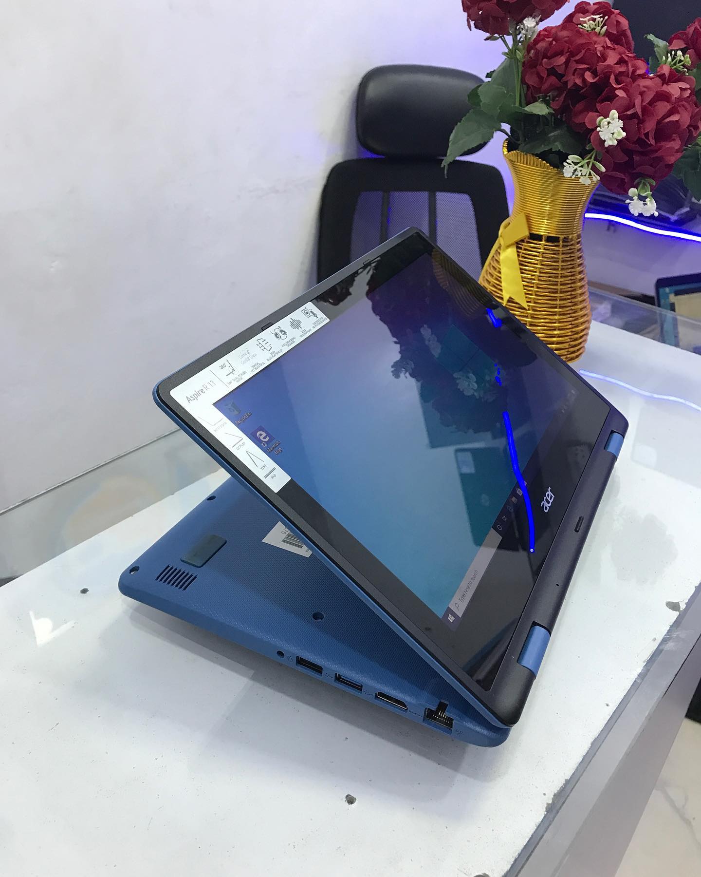 UK Used Ultra-Slim Acer Touchscreen Laptop – intel Inside – 4GB ram – 320GB HDD - Image 3