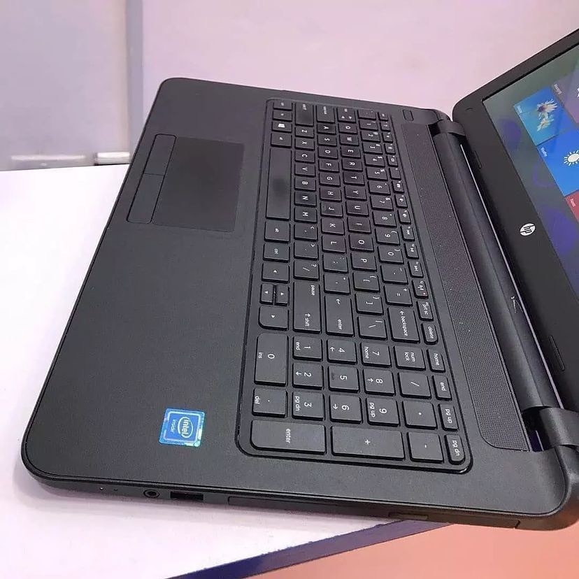 UK USED: HP Notebook 15 Laptop – Touchscrean – 8gb Ram – 500GB Hdd - Image 3