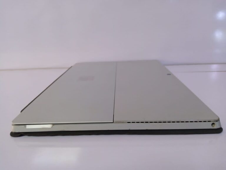 UK USED Microsoft Surface Pro 4 Core i5 5th Gen 8GB Ram 256GB