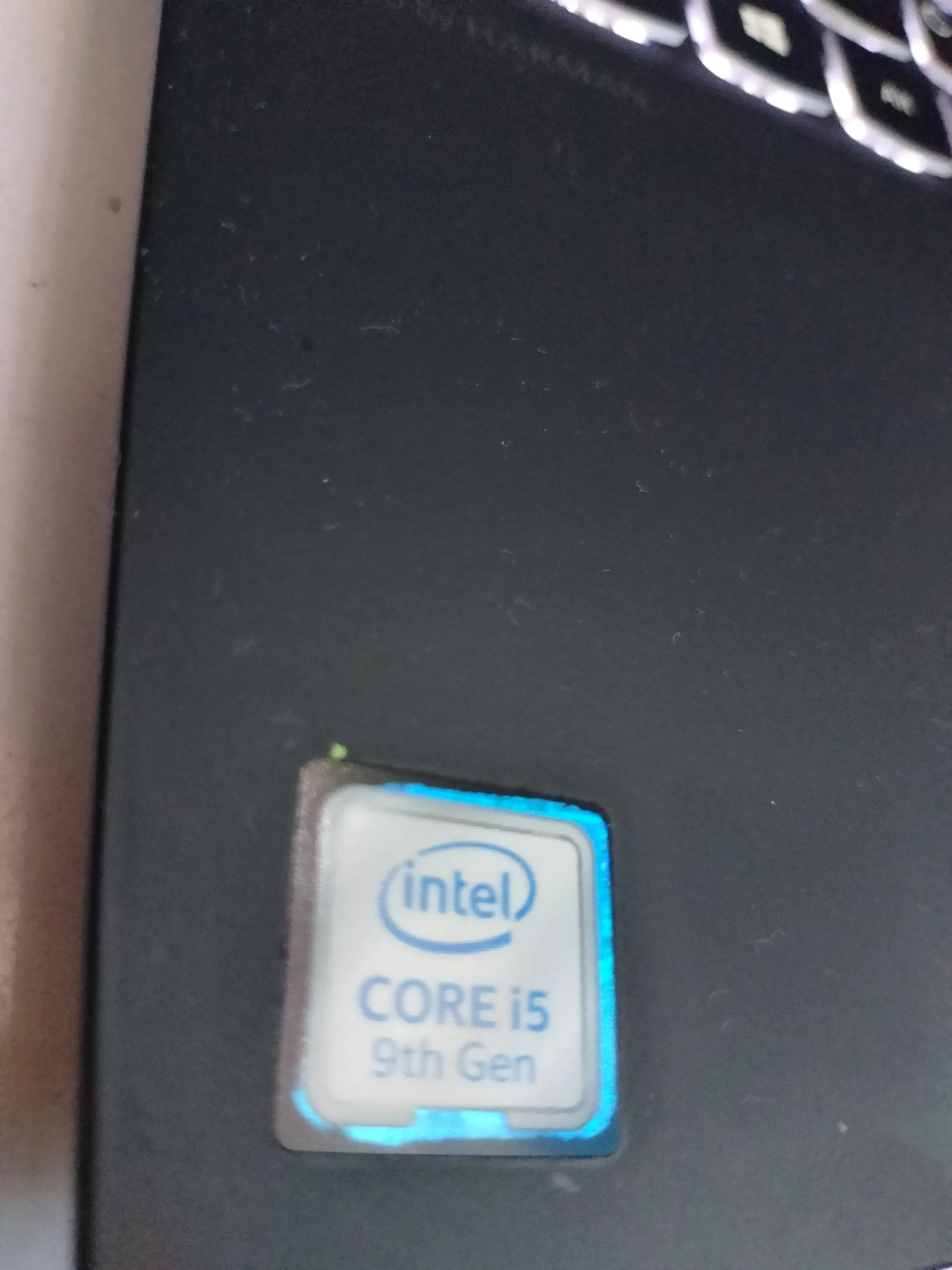 UK Used Lenovo Legion 81SX, Gaming Intel core i5, 9th Gen, 1tb SSD and 32gb ram, Keyboard light - Image 3