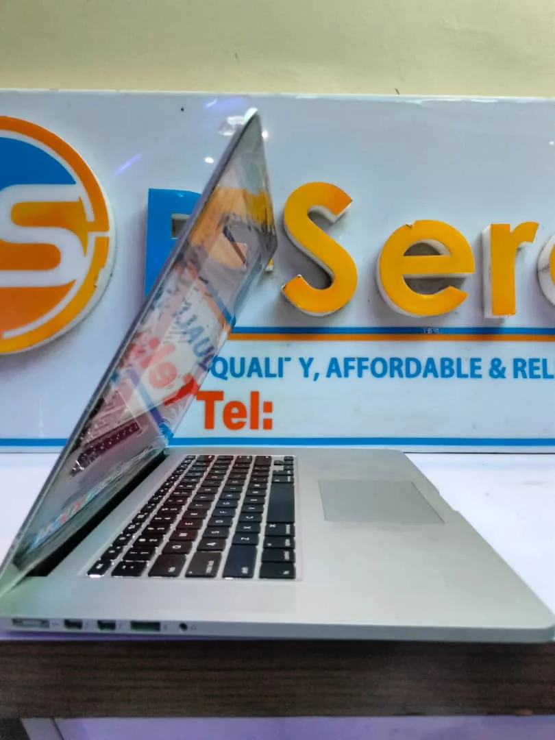 UK Used: Apple MacBook Pro – Intel Core i 7 – 16GB Ram – 256ssd Storage – Keyboard Light - Image 8