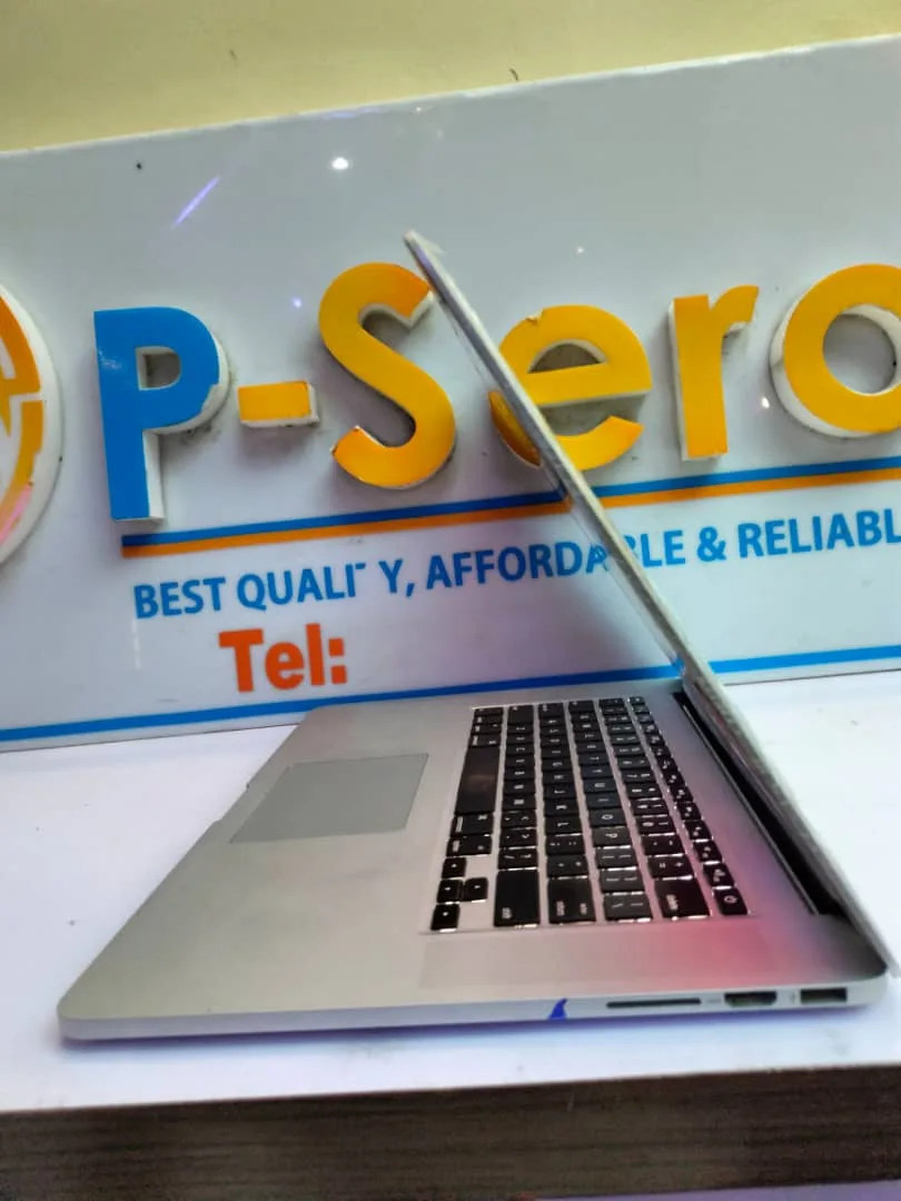 UK Used: Apple MacBook Pro – Intel Core i 7 – 16GB Ram – 256ssd Storage – Keyboard Light - Image 6