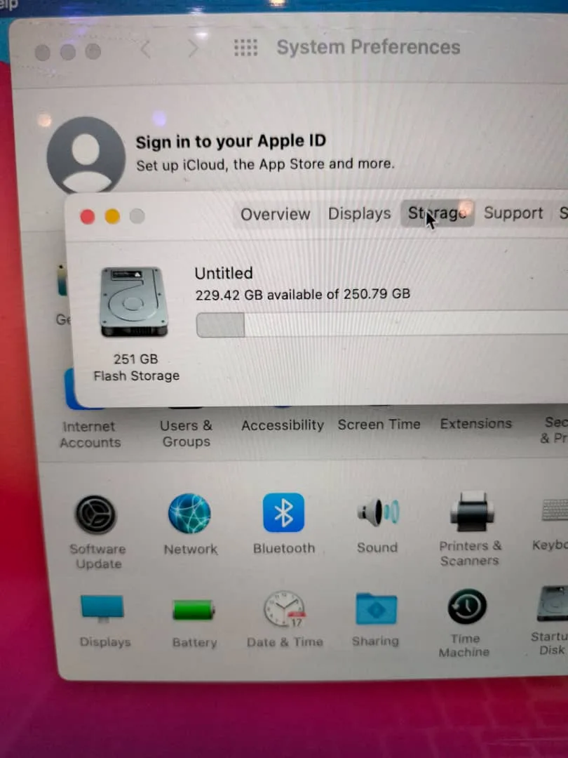 UK Used: Apple MacBook Pro – Intel Core i 7 – 16GB Ram – 256ssd Storage – Keyboard Light - Image 2