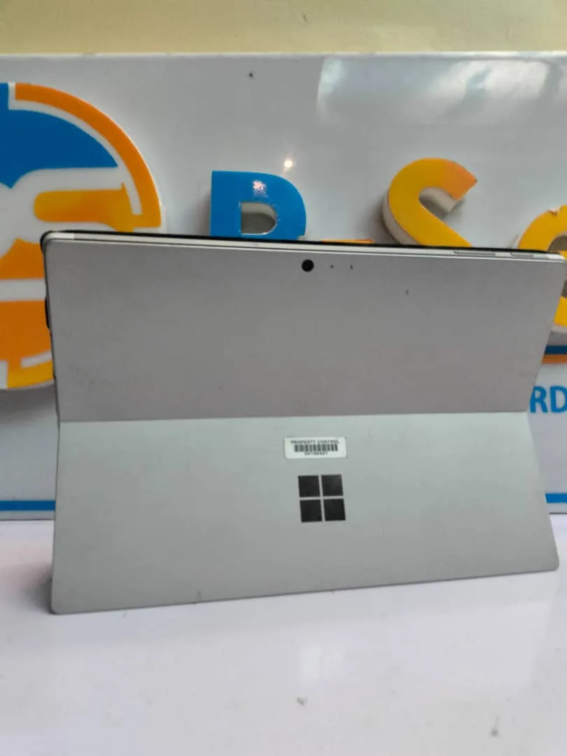 Uk Used Microsoft Surface pro 5 – core i7 – 512gb SSD -16gb ram - Image 5