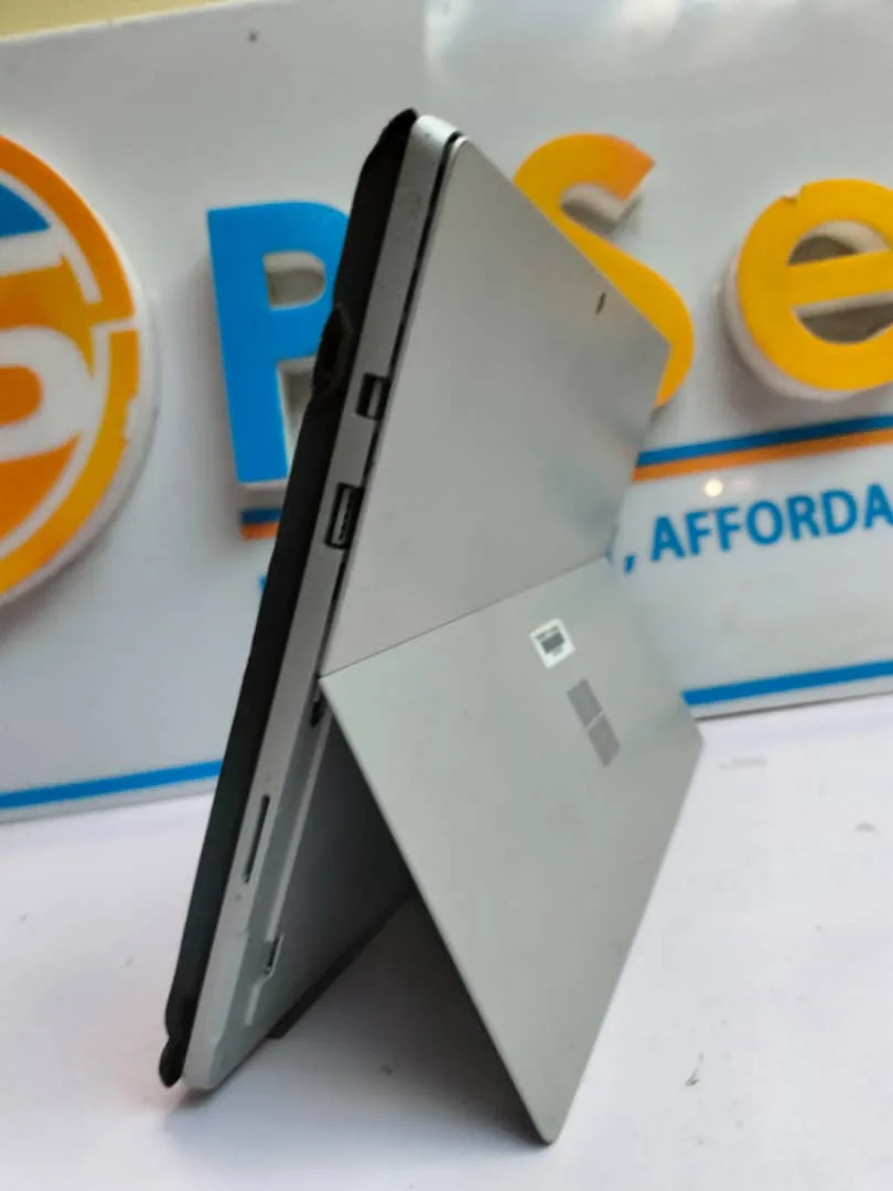 Uk Used Microsoft Surface pro 5 – core i7 – 512gb SSD -16gb ram - Image 4