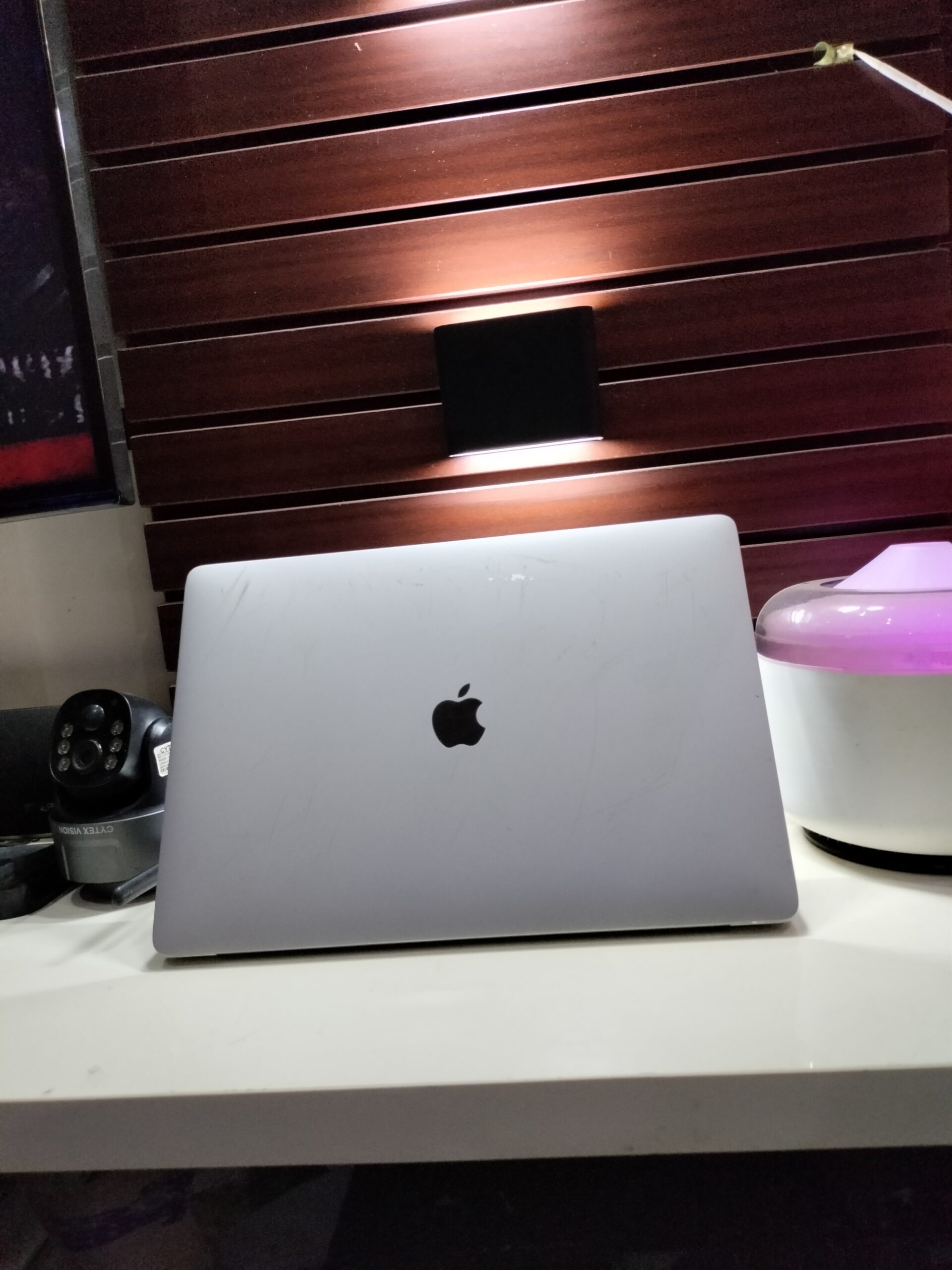 Apple MacBook Pro 2016 - Intel Core i7 - 512GB SSD - 16GB RAM