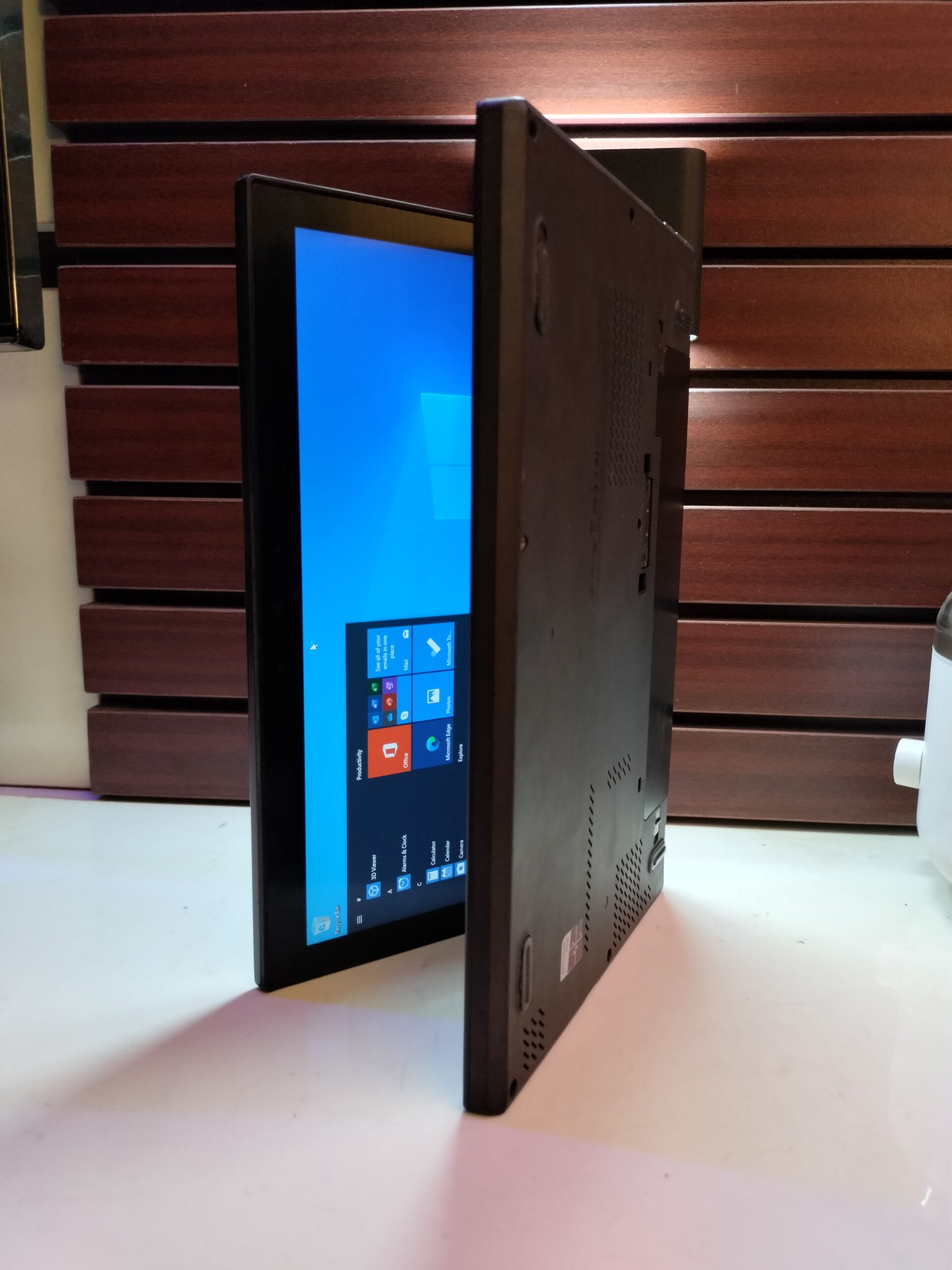 Lenovo Thinkpad X240 Laptop - Touchscreen - Core i5 - 500GB HDD - 8 Ram - Image 9