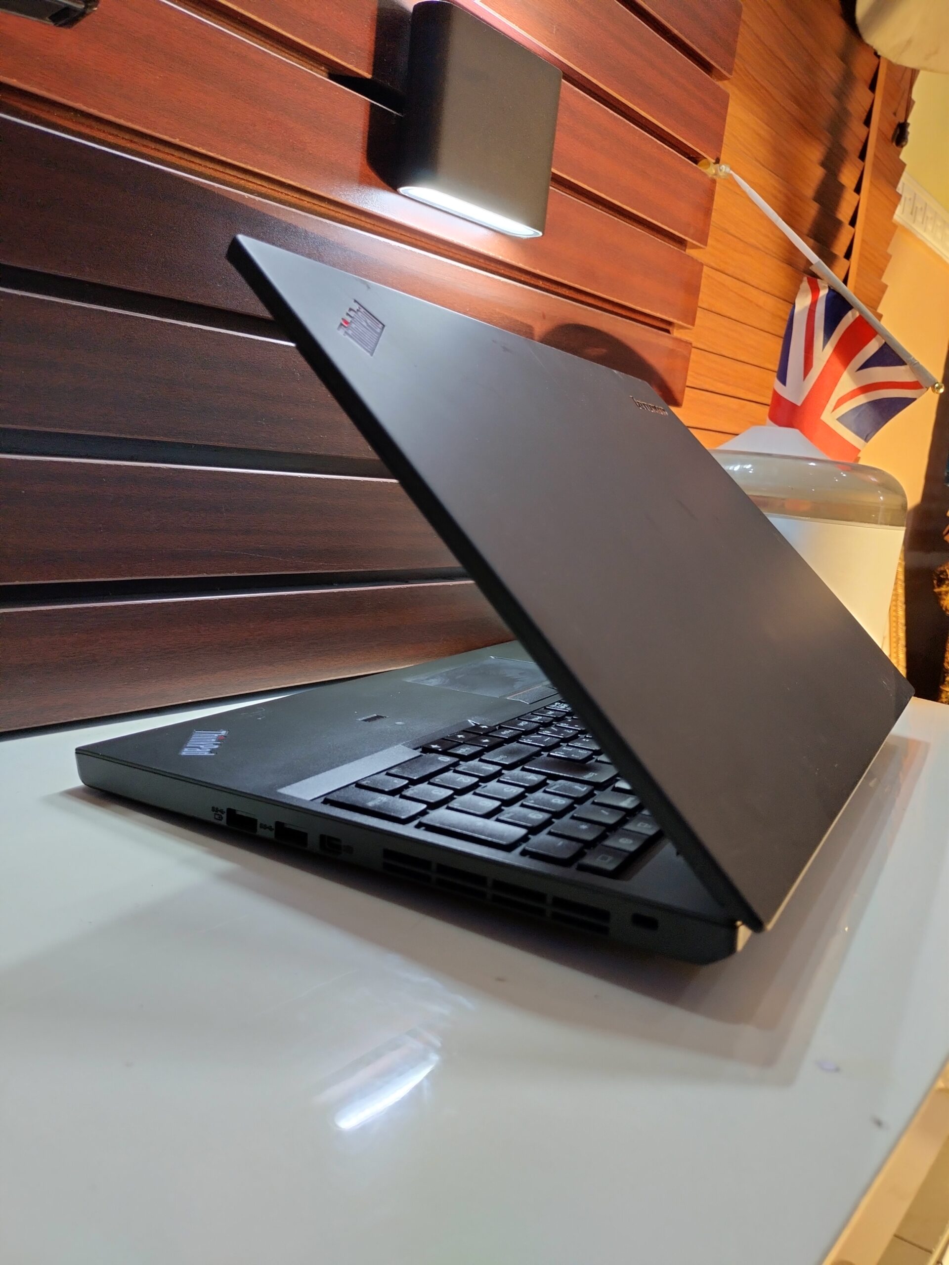 Lenovo ThinkPad W550S Laptop - Core i7 - 256GB SSD - 8GB Ram - Windows 10 Pro - Image 12