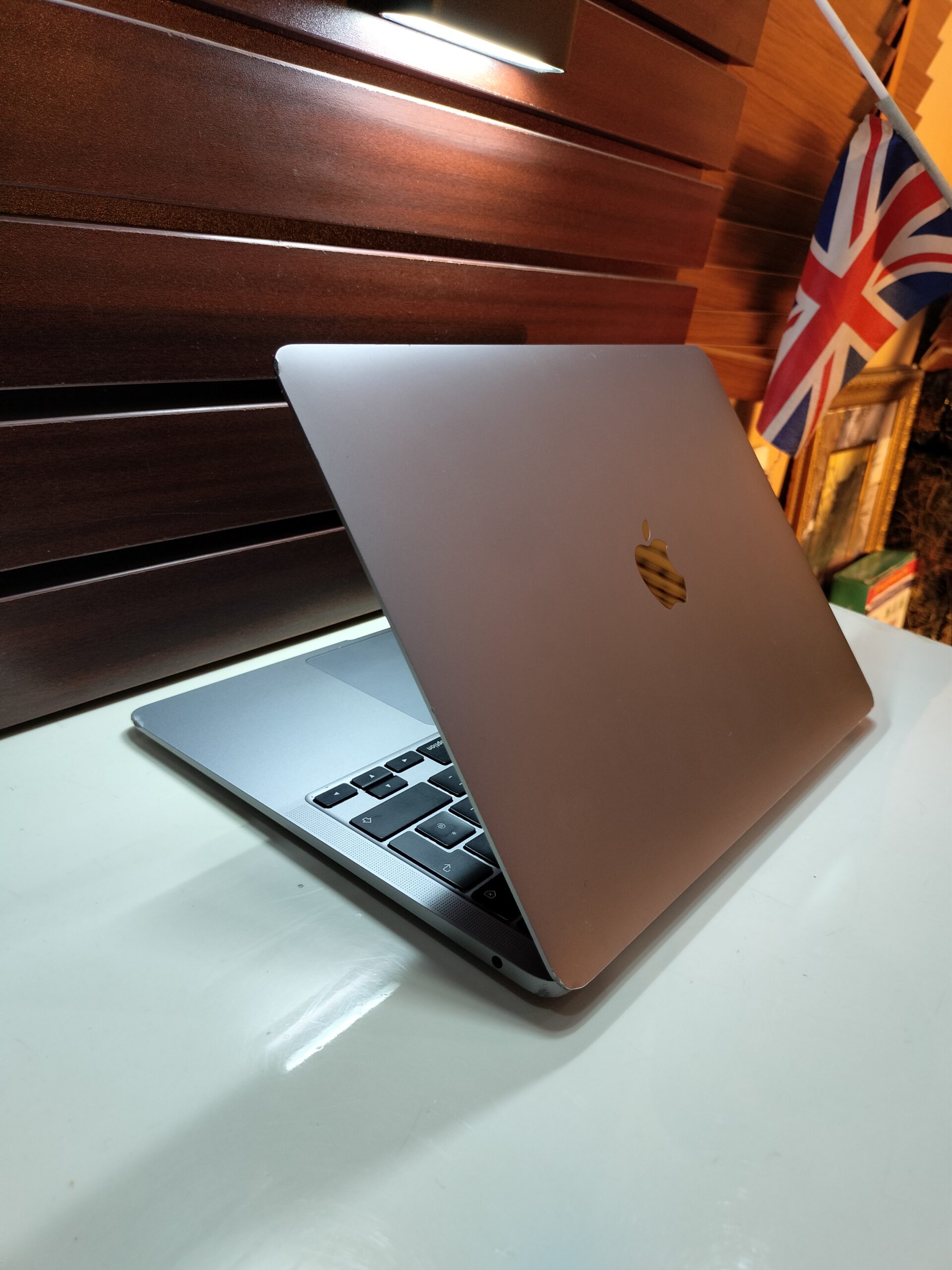 Apple MacBook Air 2020 - M1 - 256GB SSD - 8GB RAM - PSERO LAPTOP