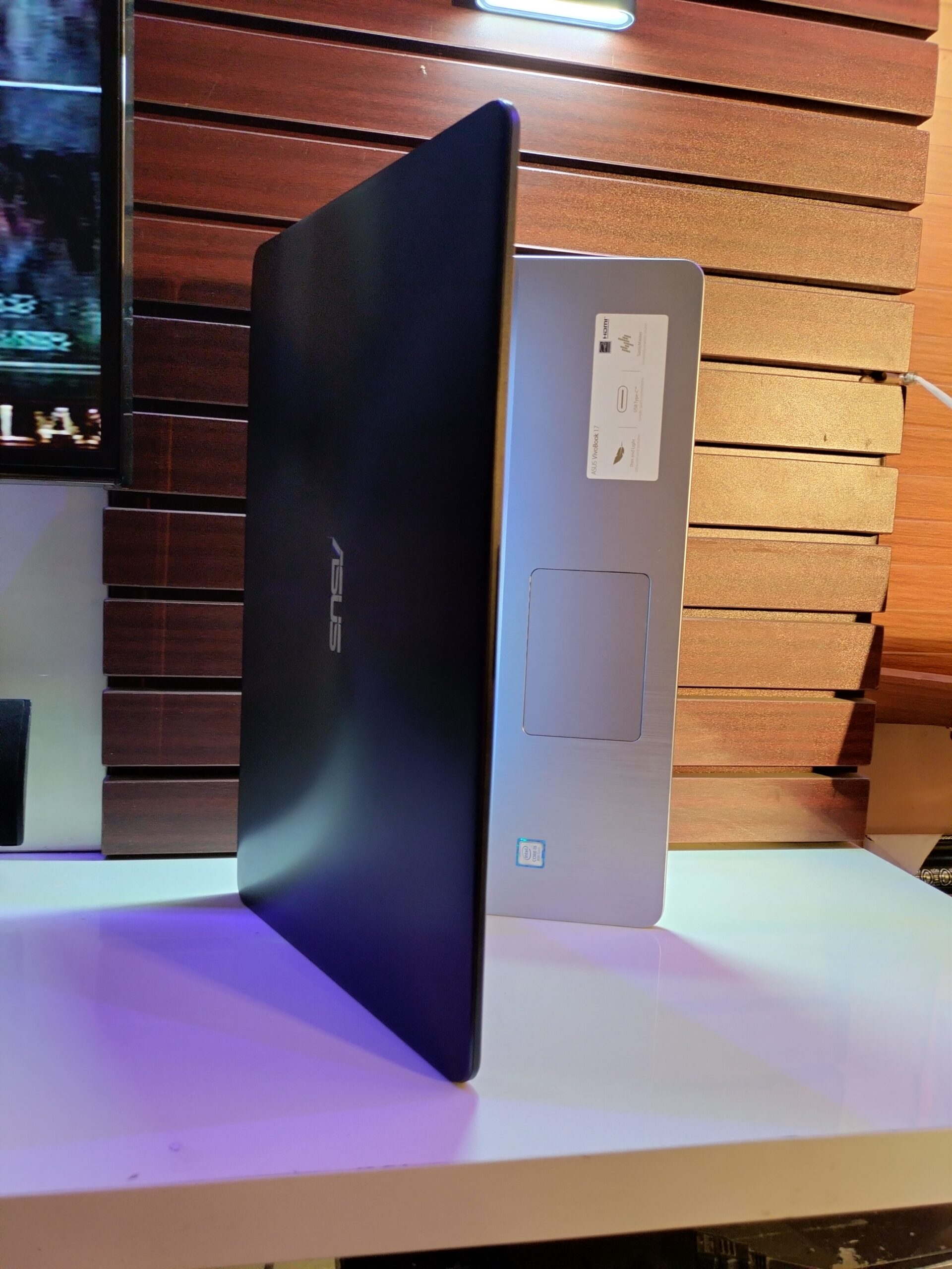 Asus Vivobook 17Β - 8th Gen - Core i5 - 8GB Ram - 256GB SSD - Windows 11 Pro - Image 10