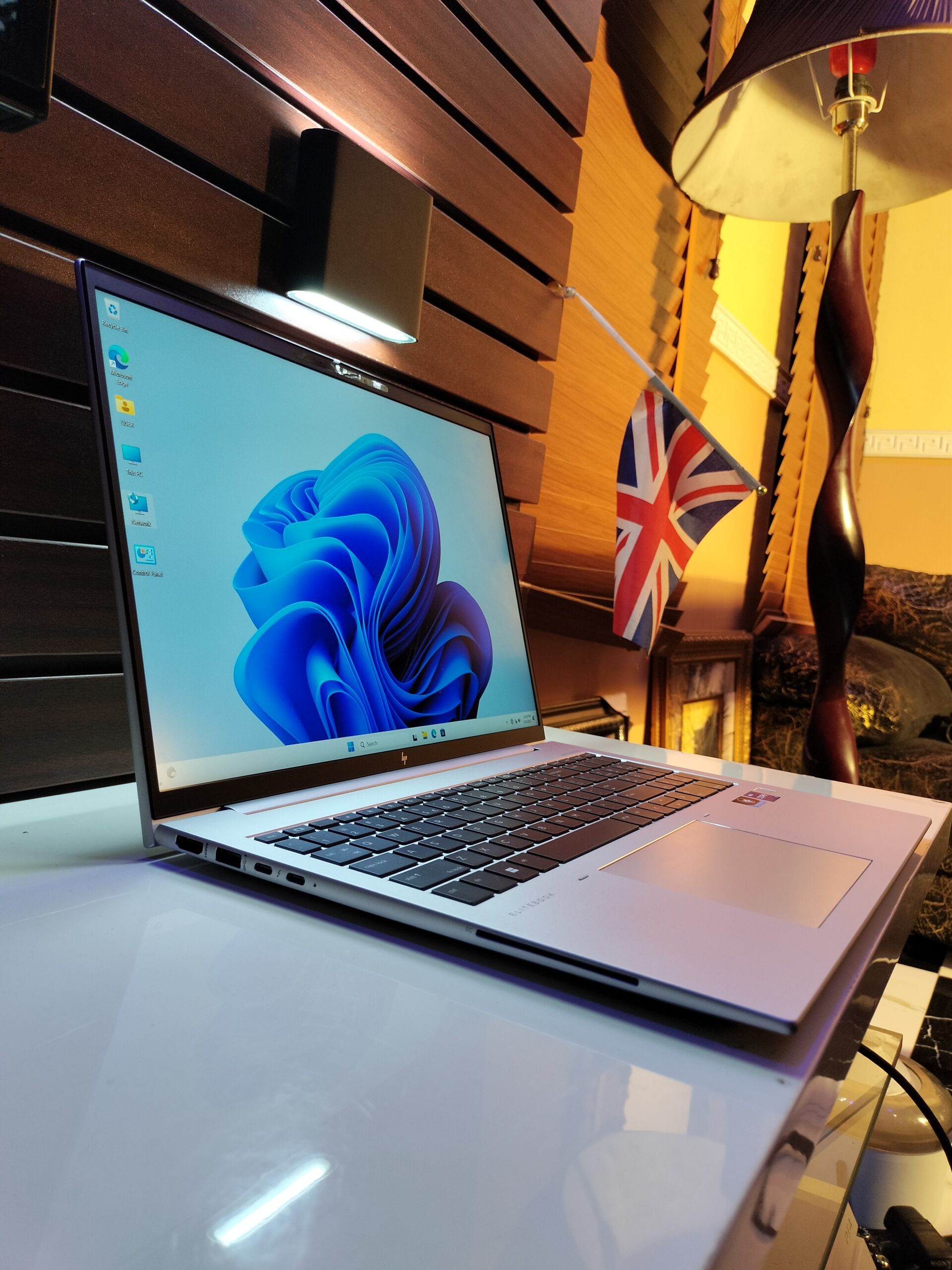 HP EliteBook 860 - Core i5 - 12th Gen - 512GB SSD - 16GB Ram - Finger Print - FaceID - Image 6