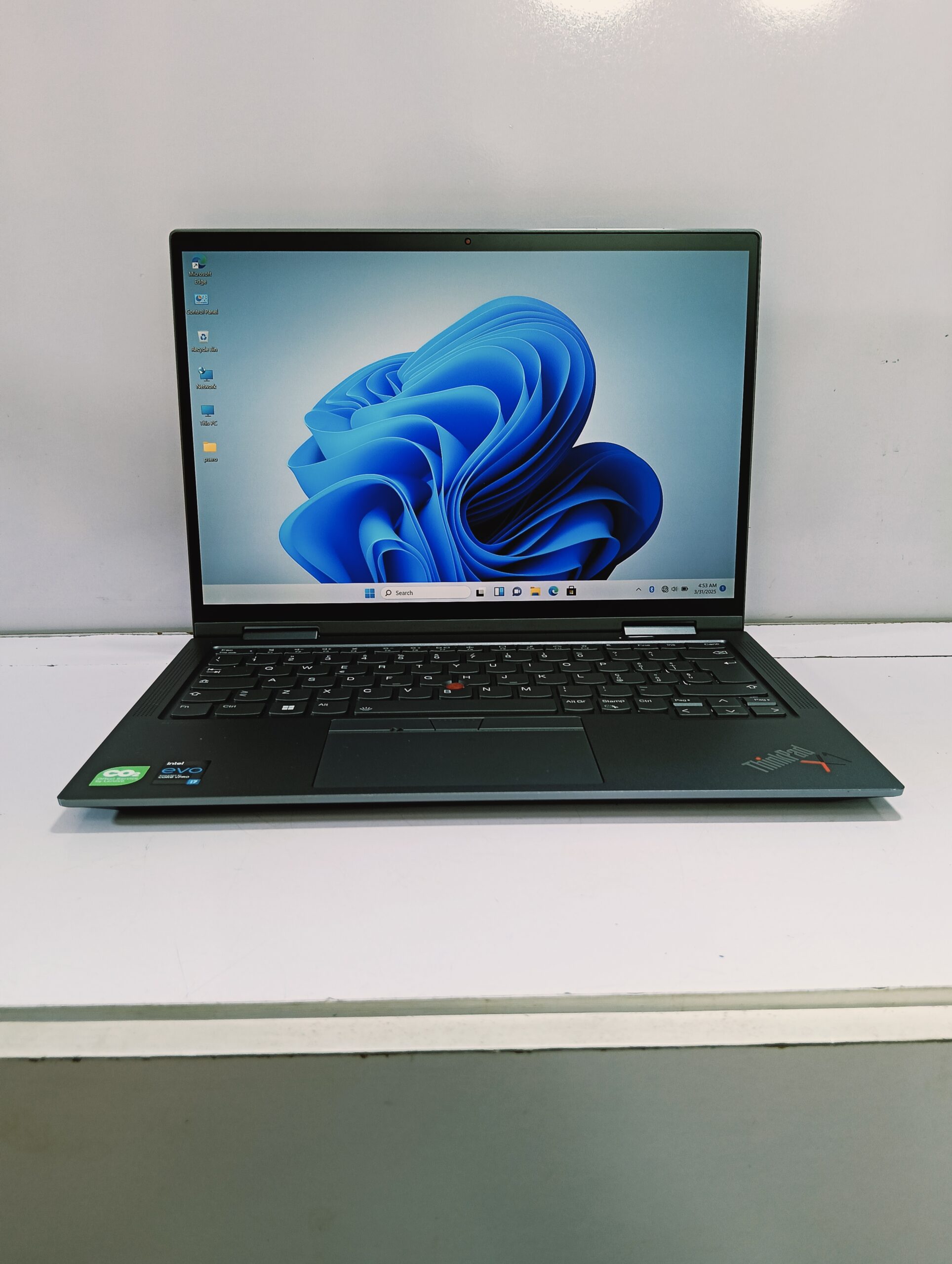 Lenovo ThinkPad 20Y0S49N01 - Touchscreen - Convertible - 16GB Ram - 512GB SSD - Image 2