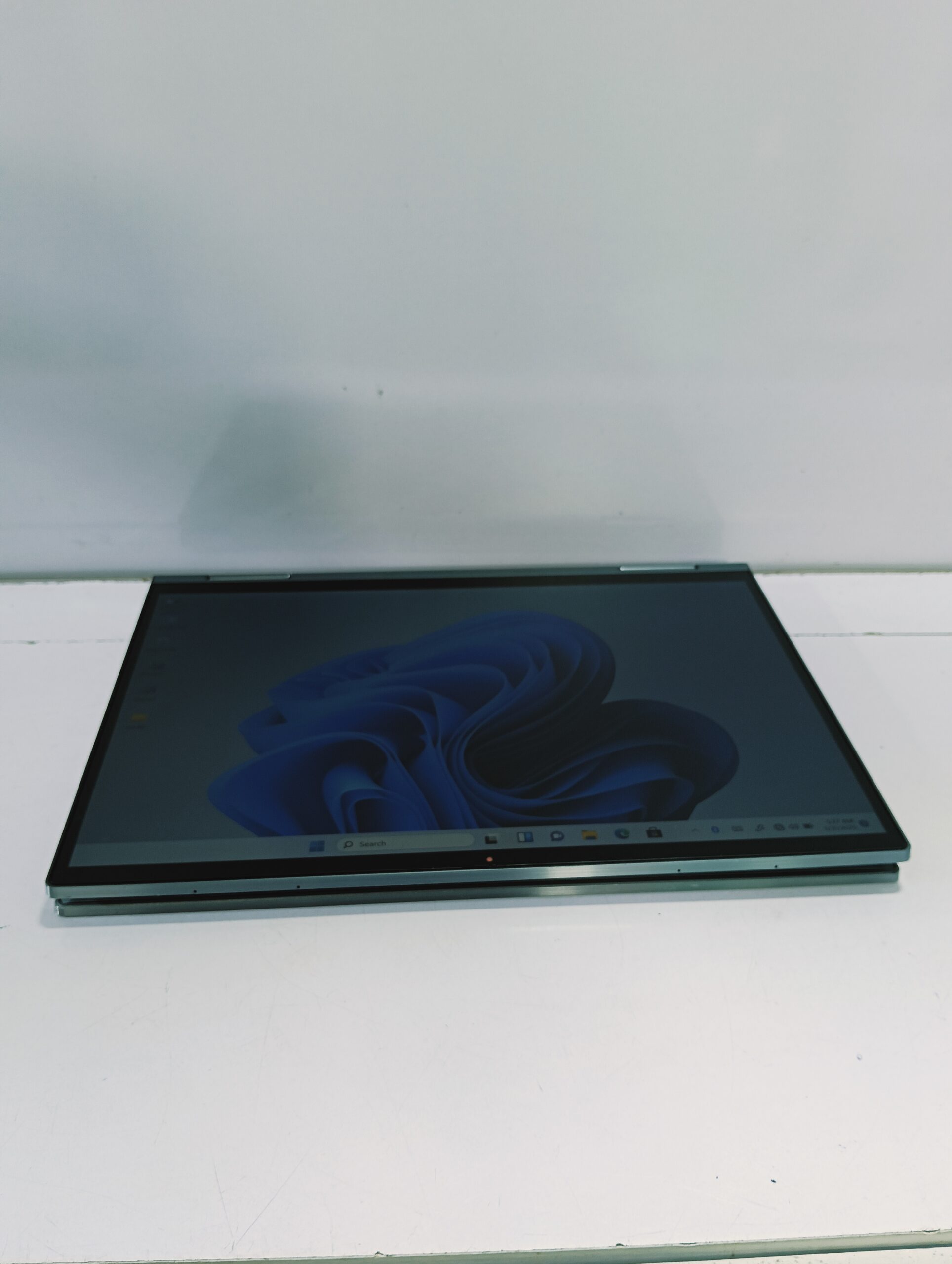 Lenovo ThinkPad 20Y0S49N01 - Touchscreen - Convertible - 16GB Ram - 512GB SSD - Image 7