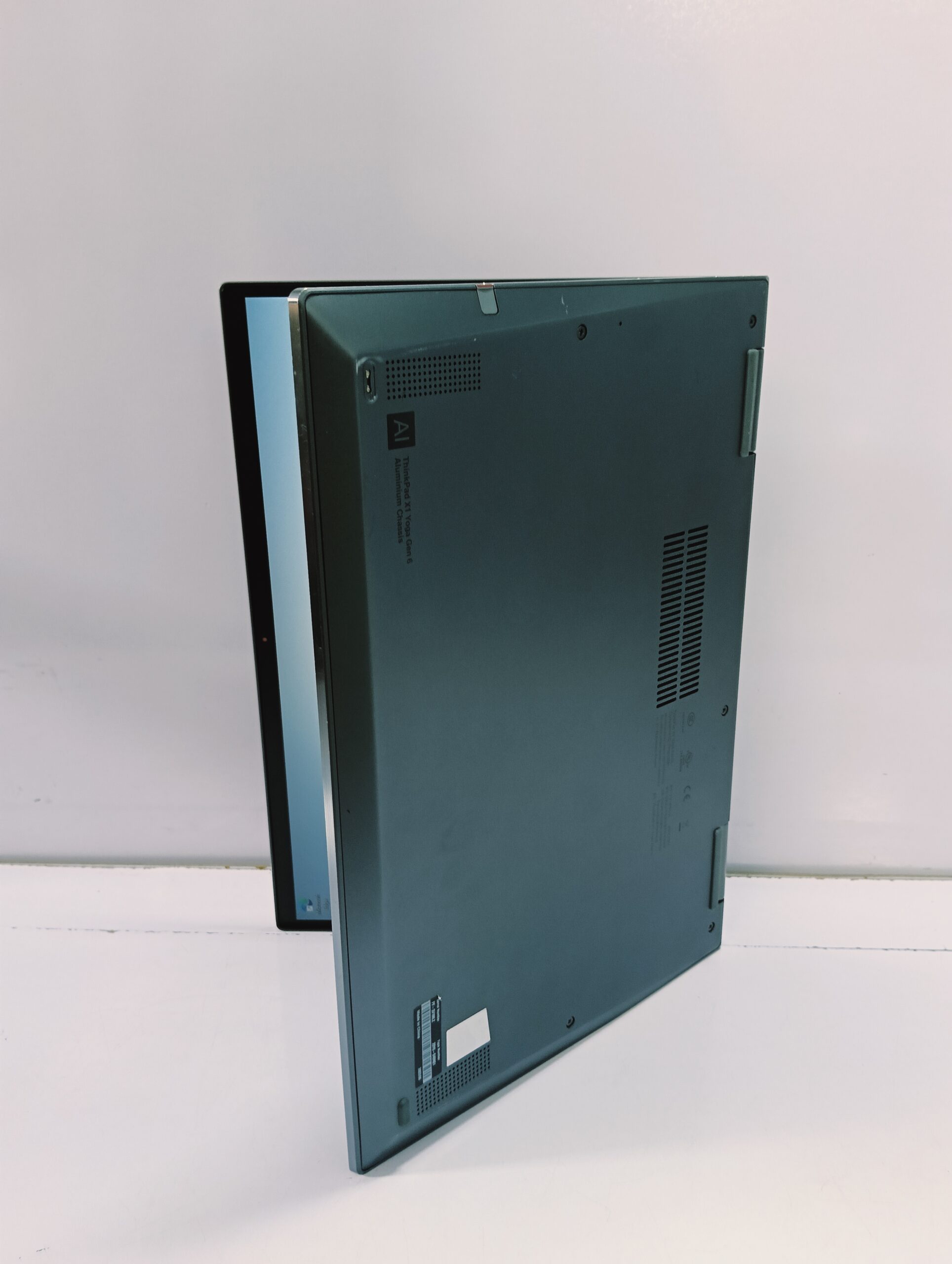 Lenovo ThinkPad 20Y0S49N01 - Touchscreen - Convertible - 16GB Ram - 512GB SSD - Image 5