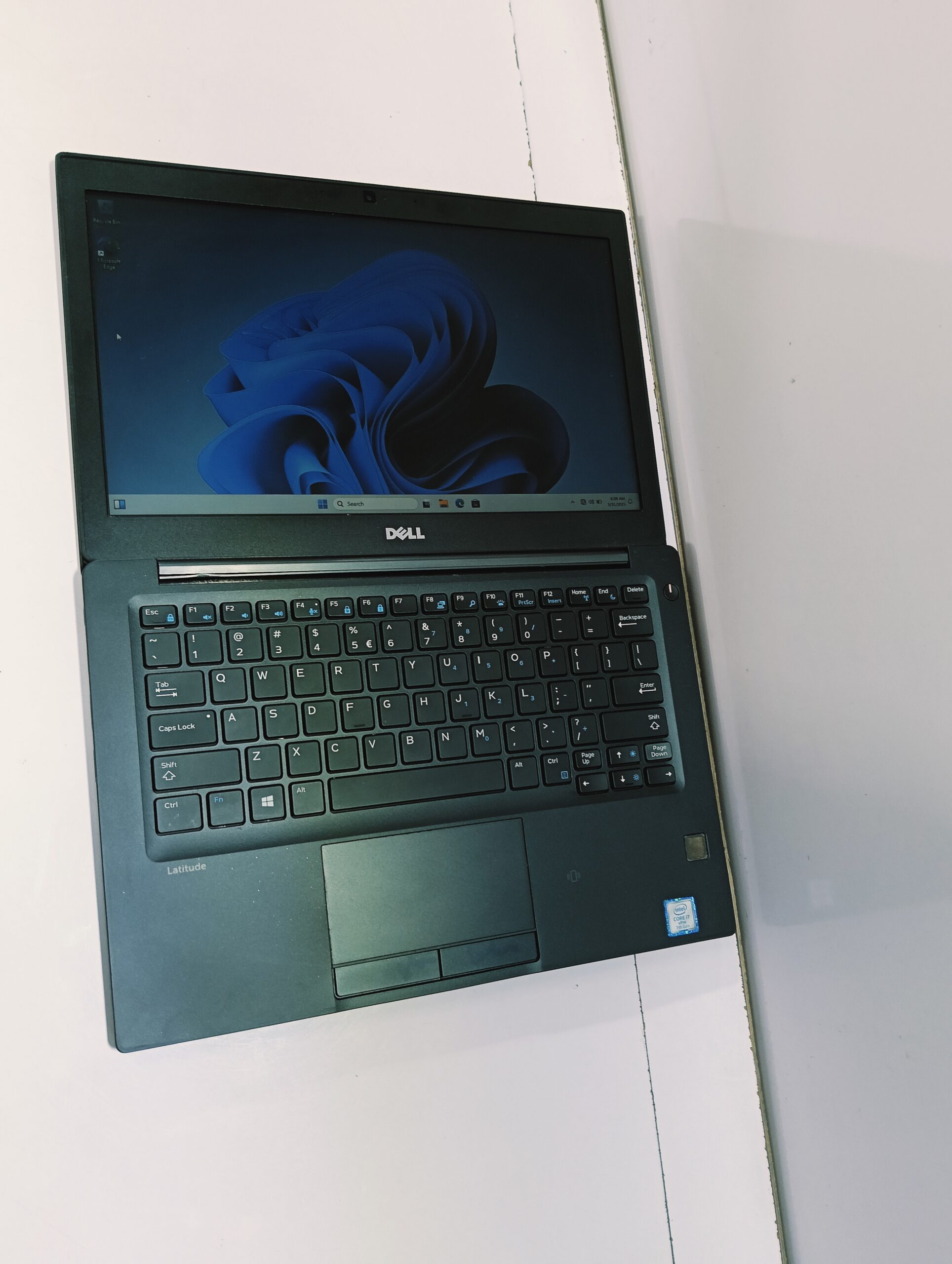 Dell Latitude 7280 - 7th Gen - Core i7 - 256GB SSD - 8GB - 250GB - Windows 11 Pro - Image 7