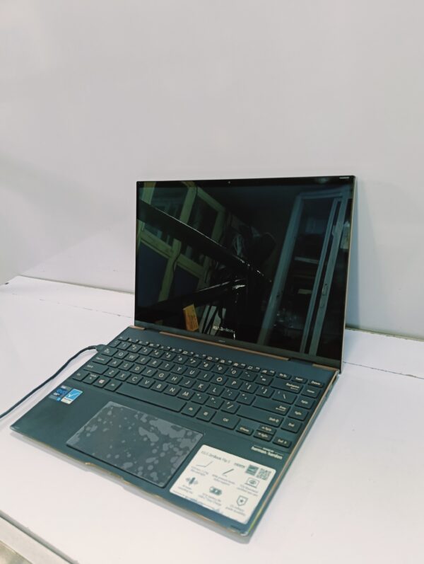 Asus ZeNBook UX363EA - Intel Core i7 (2.8GHz) -11th Gen - 1TB SSD